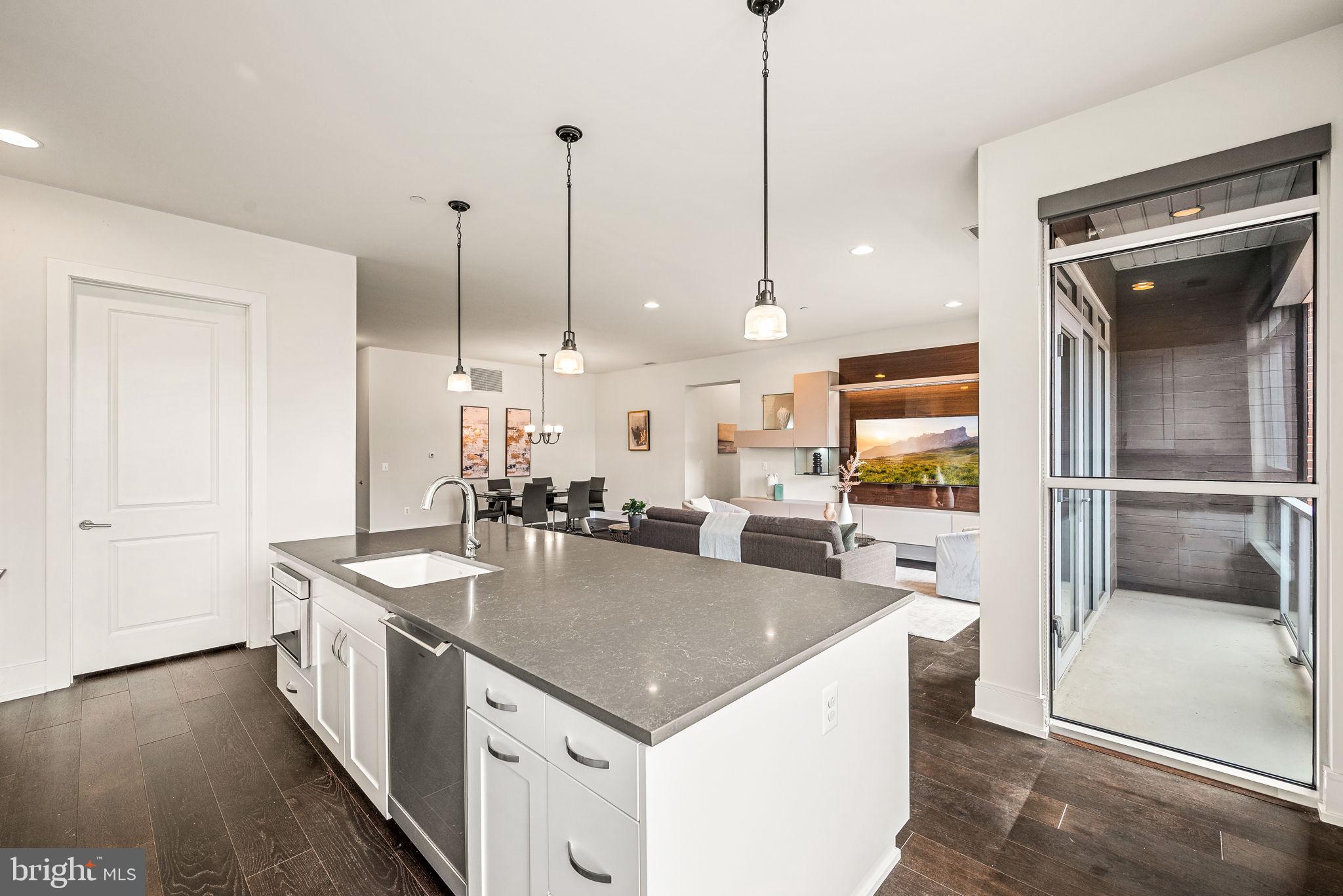 SOCIETY HILL - Residential
