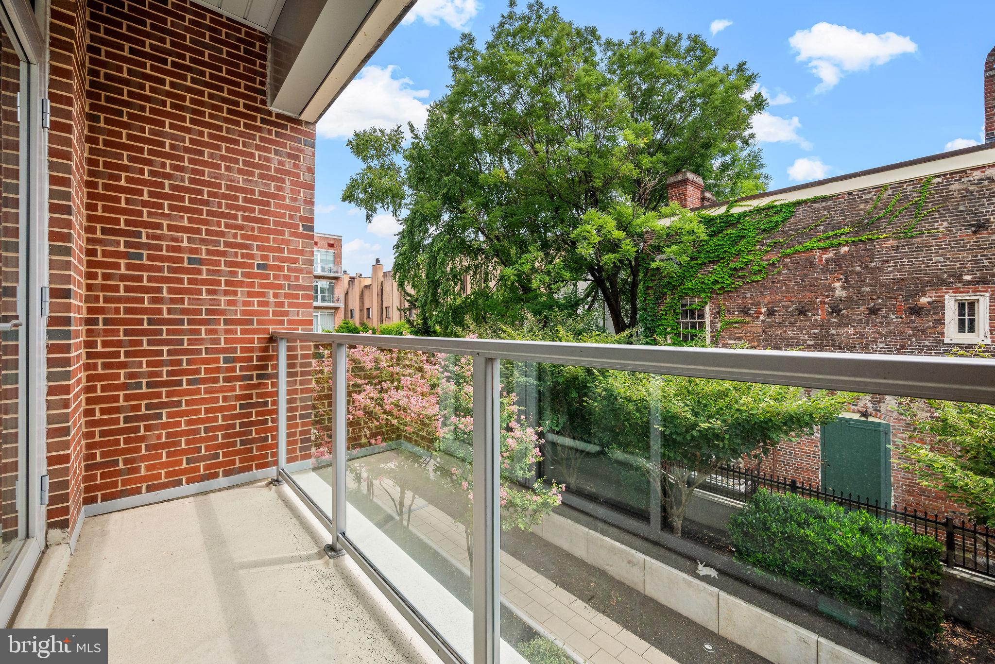 SOCIETY HILL - Residential