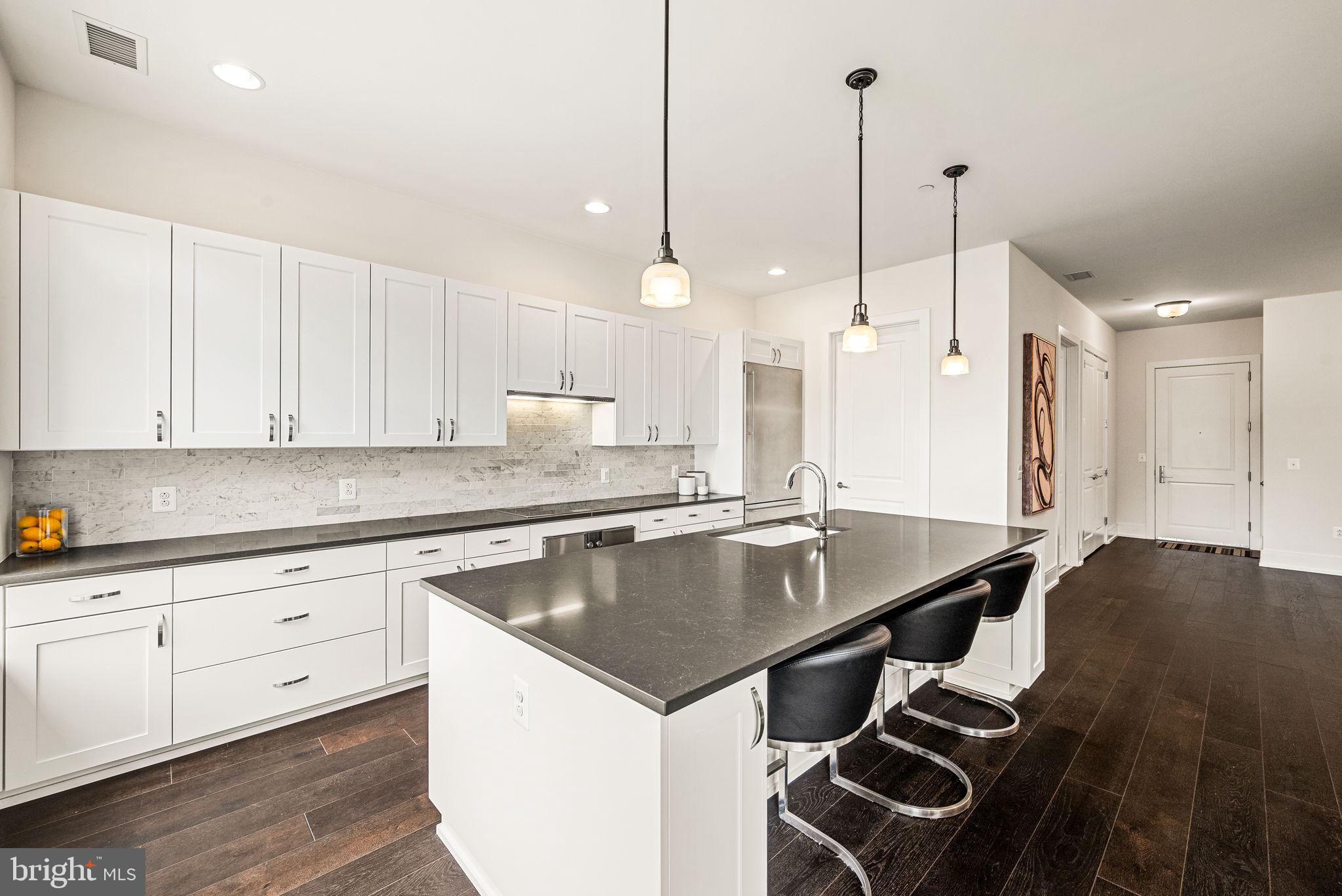 SOCIETY HILL - Residential