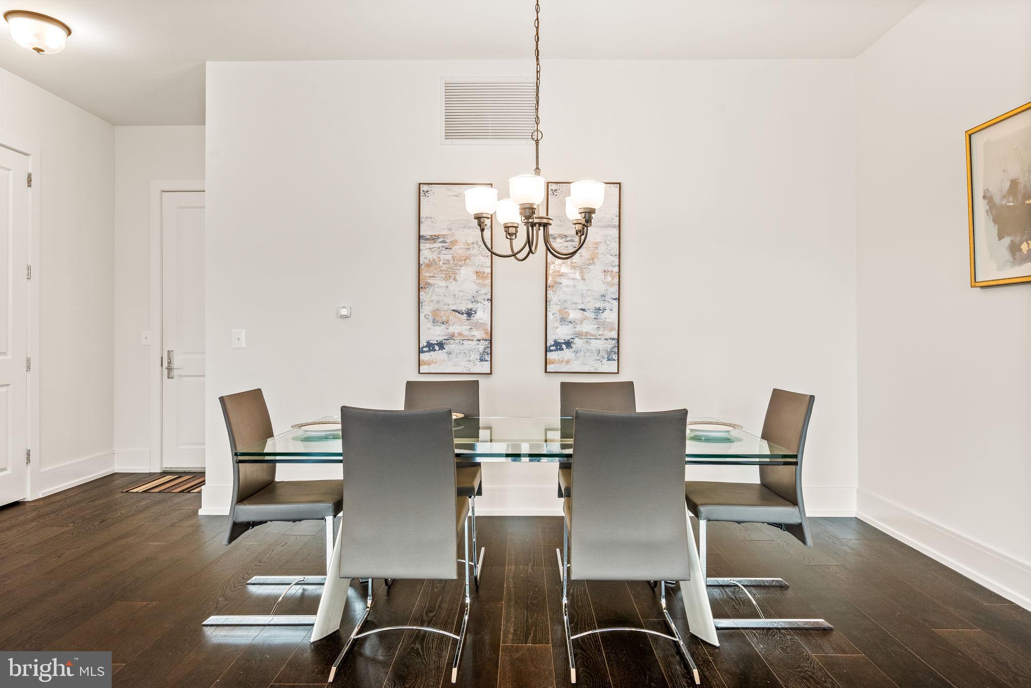 SOCIETY HILL - Residential