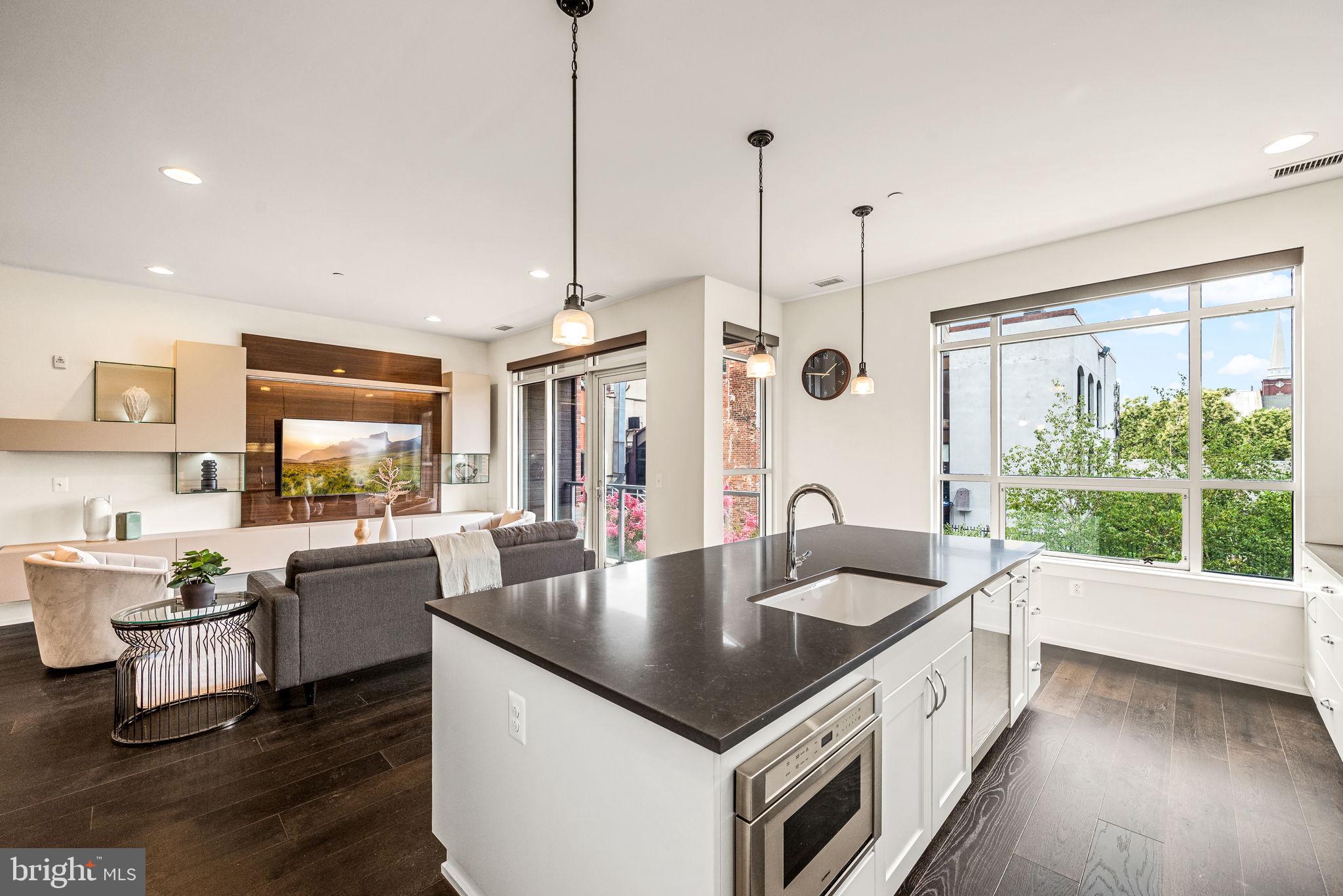 SOCIETY HILL - Residential
