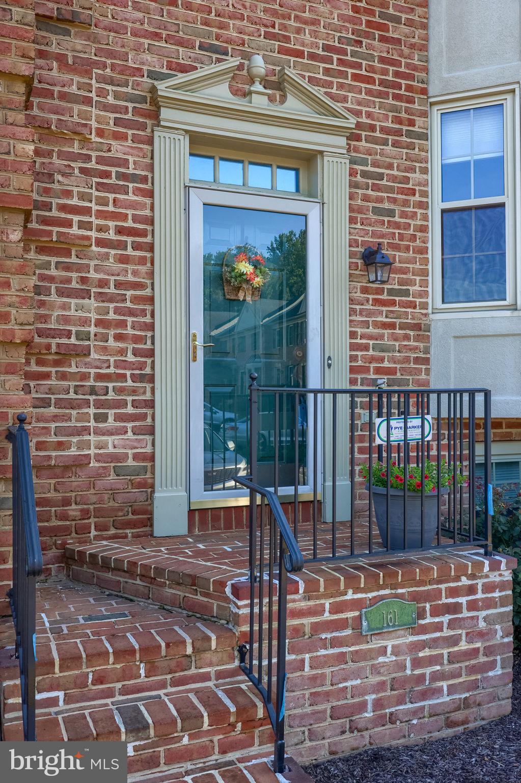 161 COBBLESTONE LANE