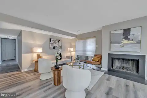 MLS: DCDC2278690