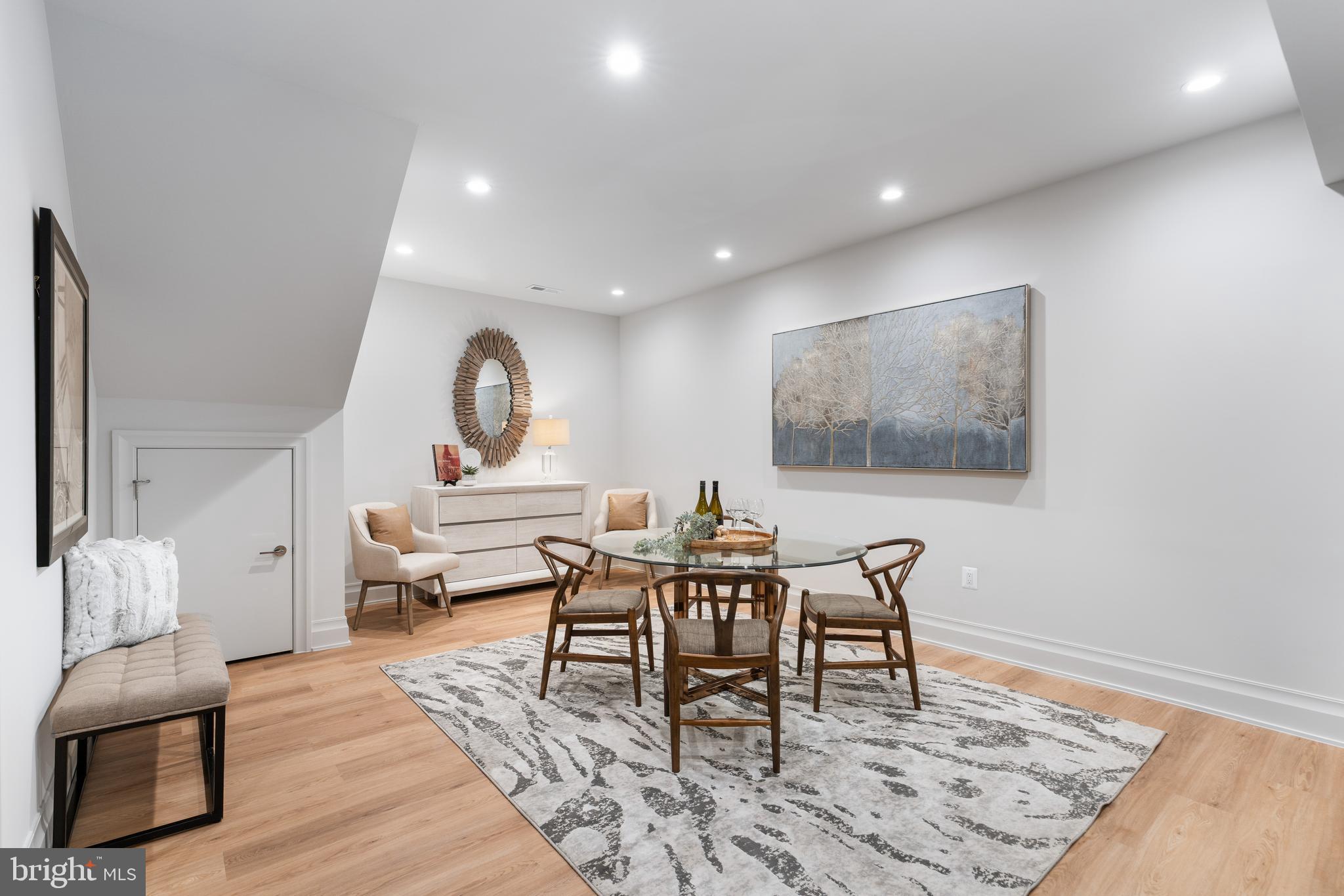 BERKSHIRE OAKWOOD - Residential