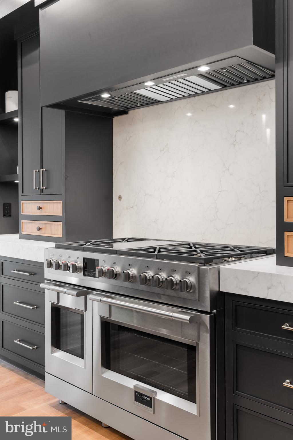 BERKSHIRE OAKWOOD - Residential