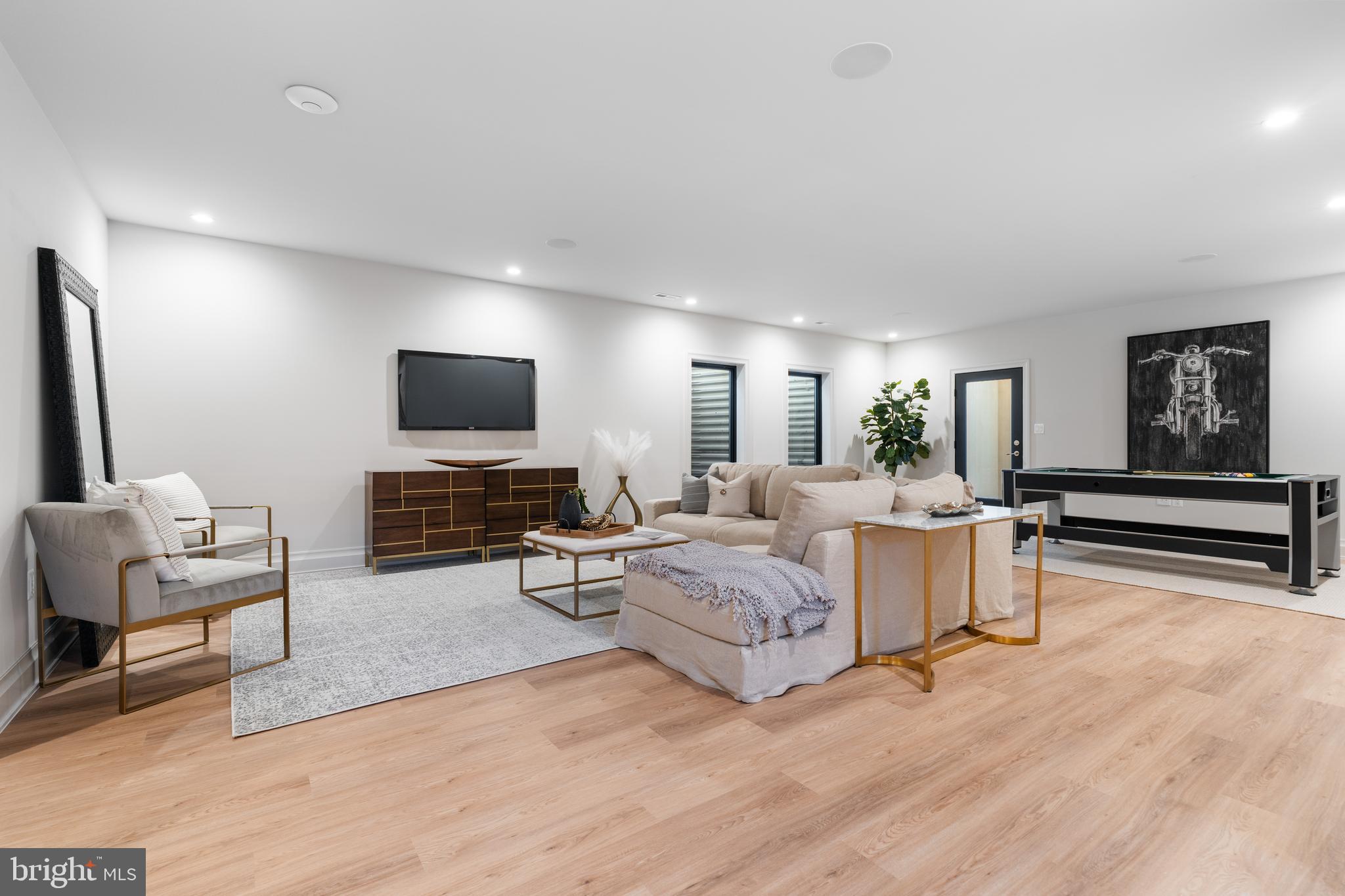 BERKSHIRE OAKWOOD - Residential