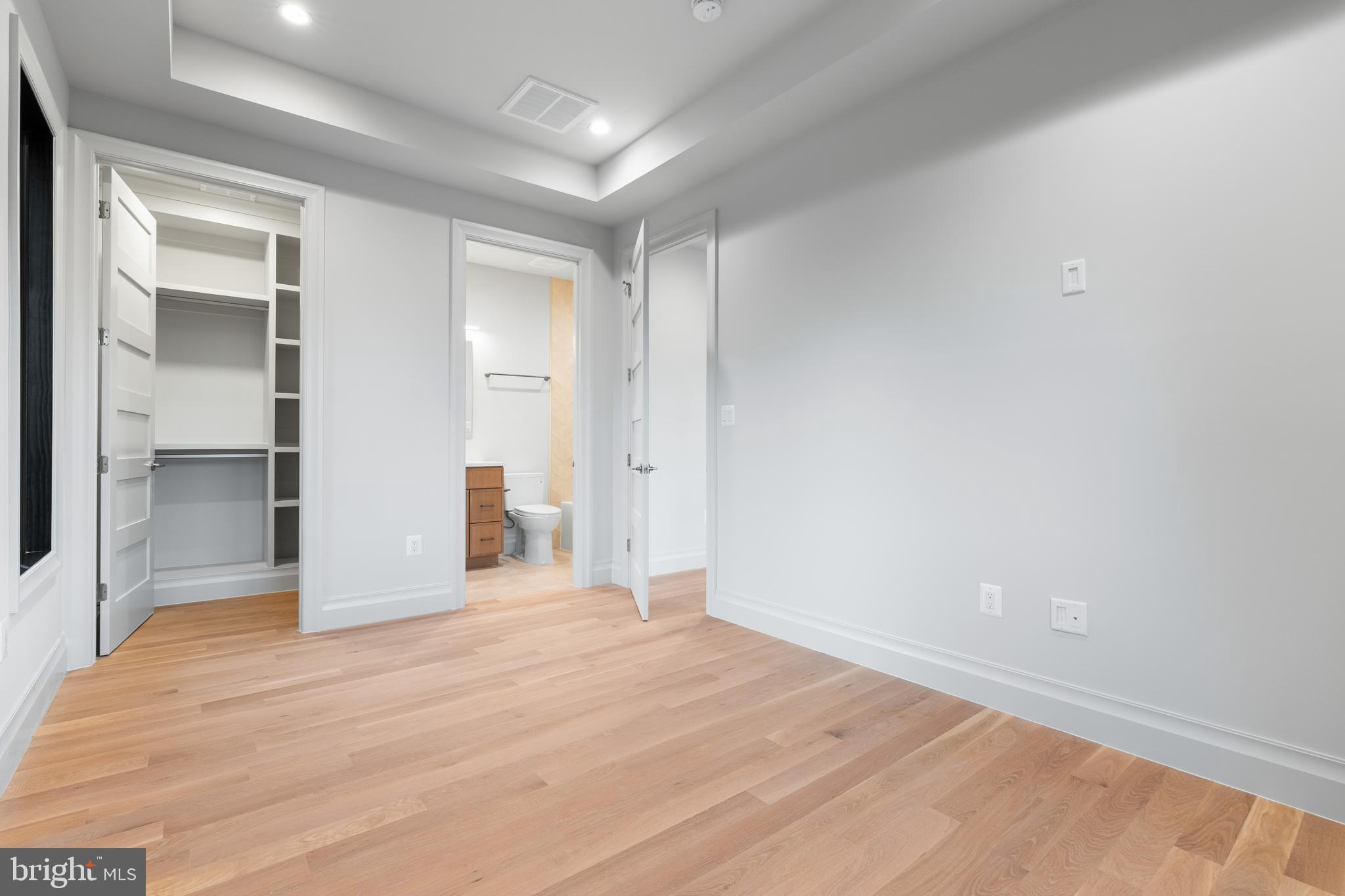 BERKSHIRE OAKWOOD - Residential