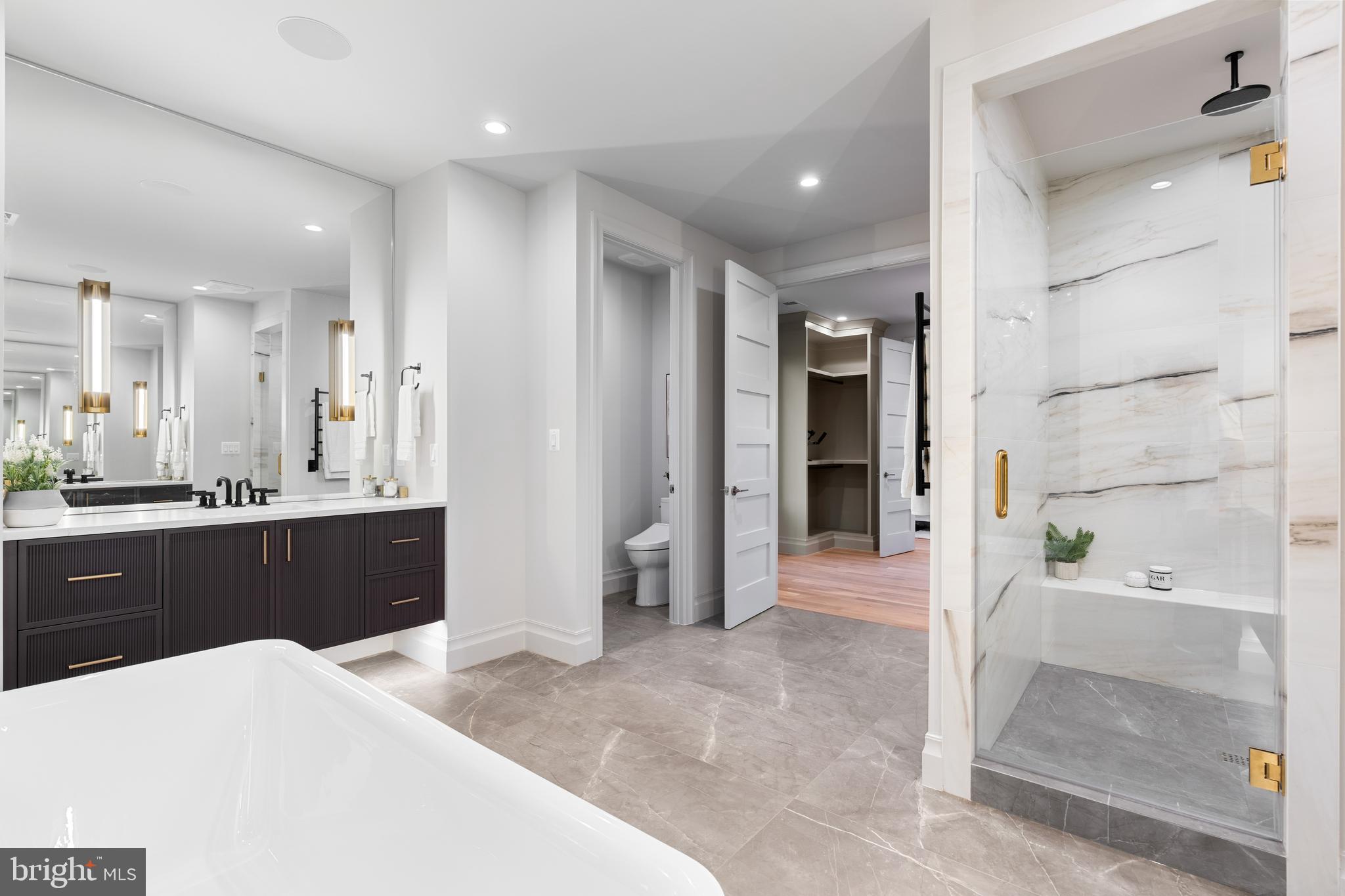 BERKSHIRE OAKWOOD - Residential