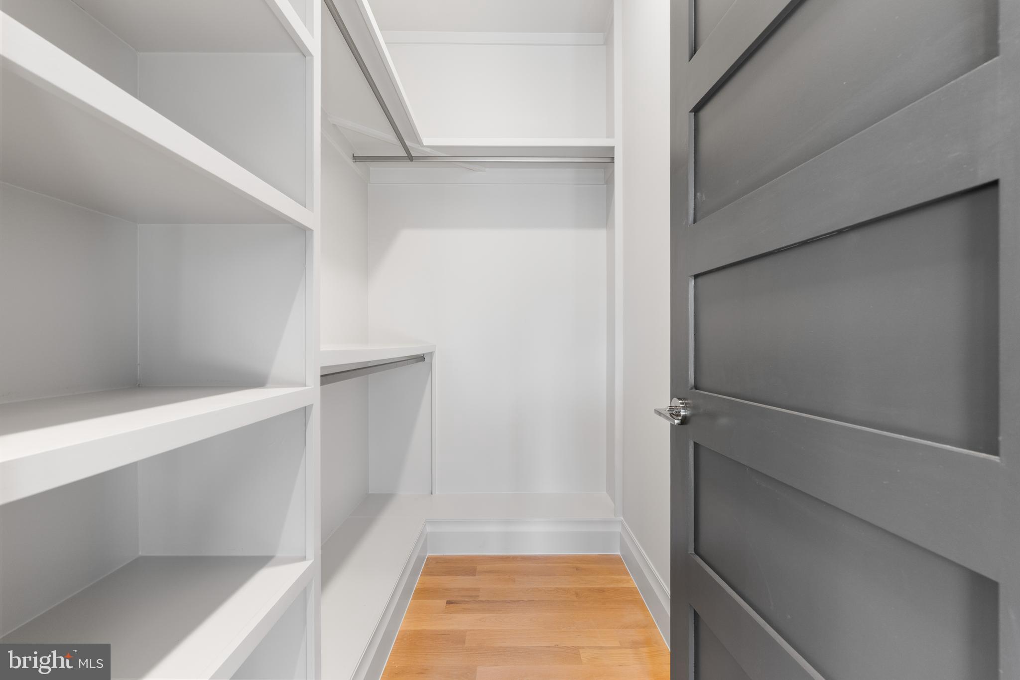 BERKSHIRE OAKWOOD - Residential