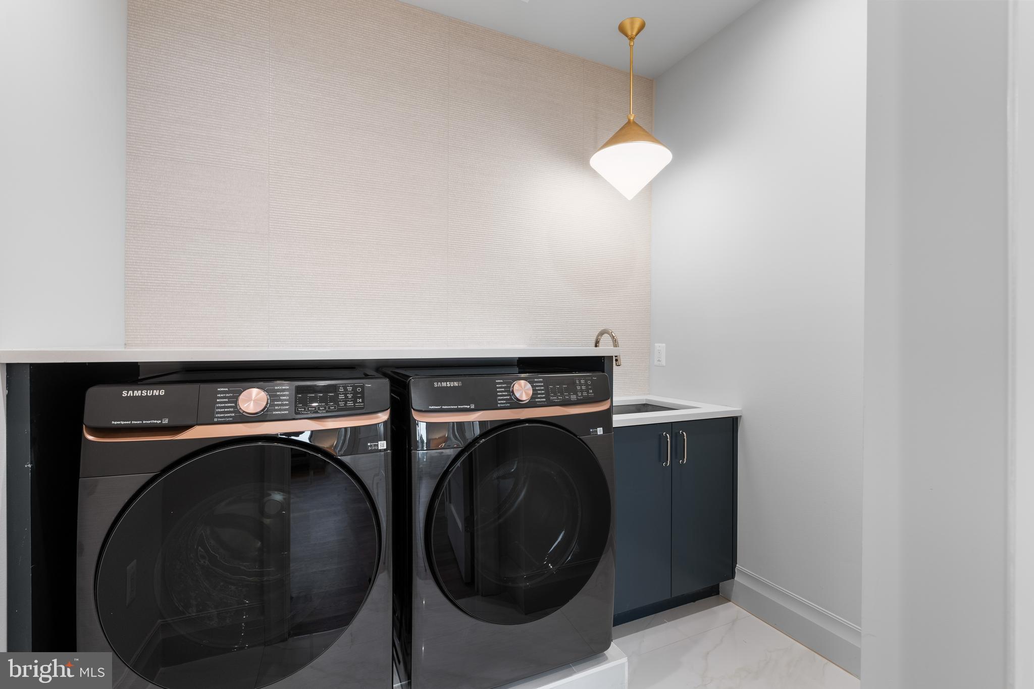 BERKSHIRE OAKWOOD - Residential