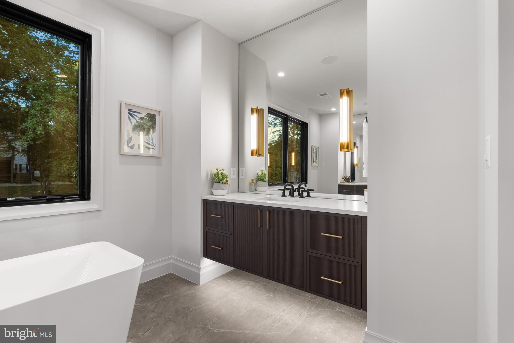 BERKSHIRE OAKWOOD - Residential