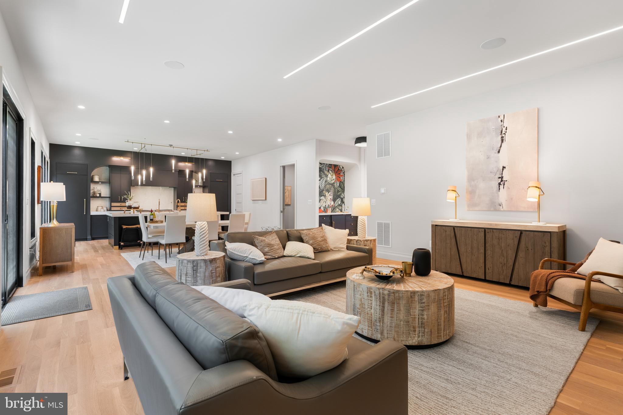 BERKSHIRE OAKWOOD - Residential