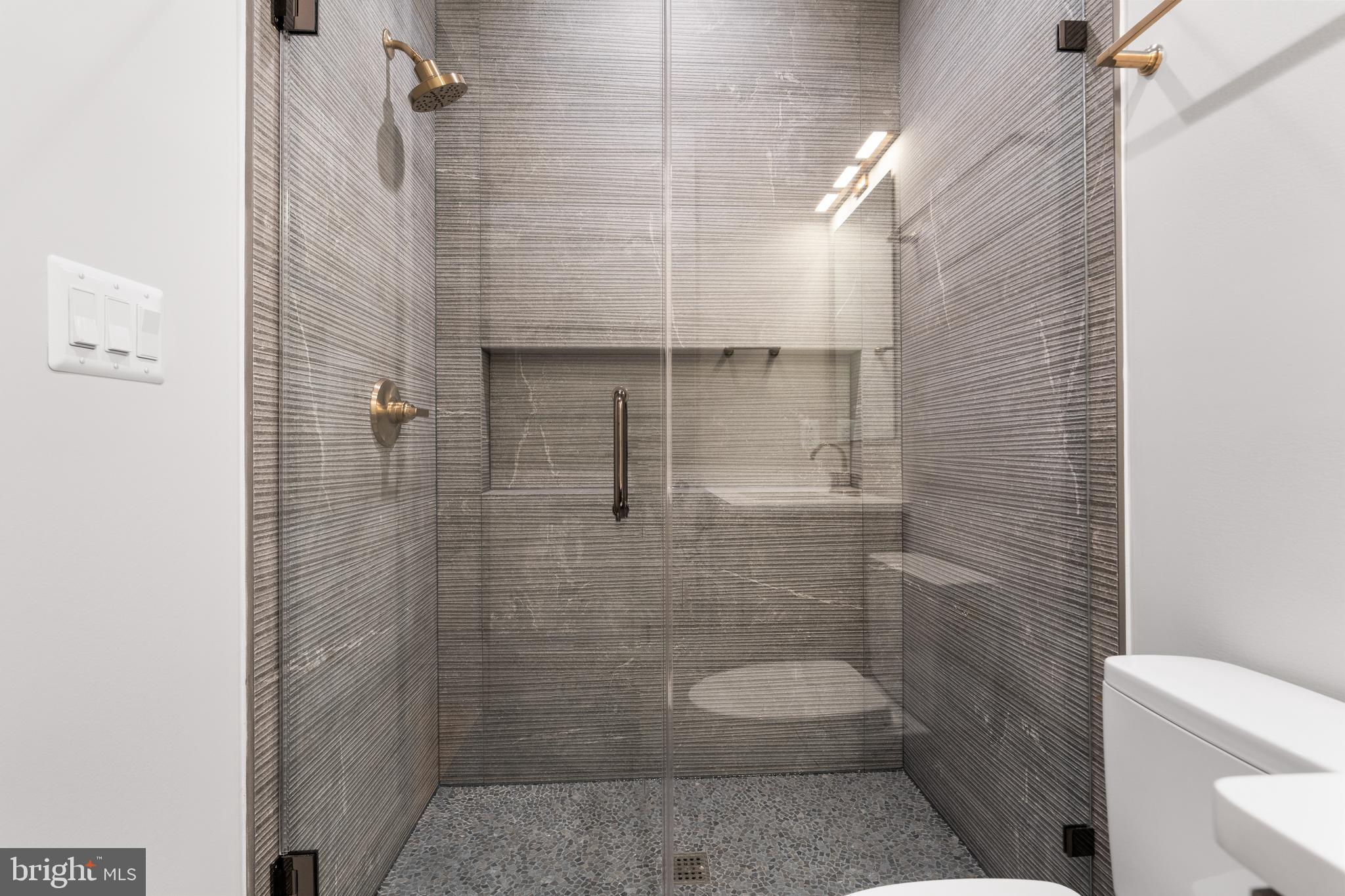 BERKSHIRE OAKWOOD - Residential