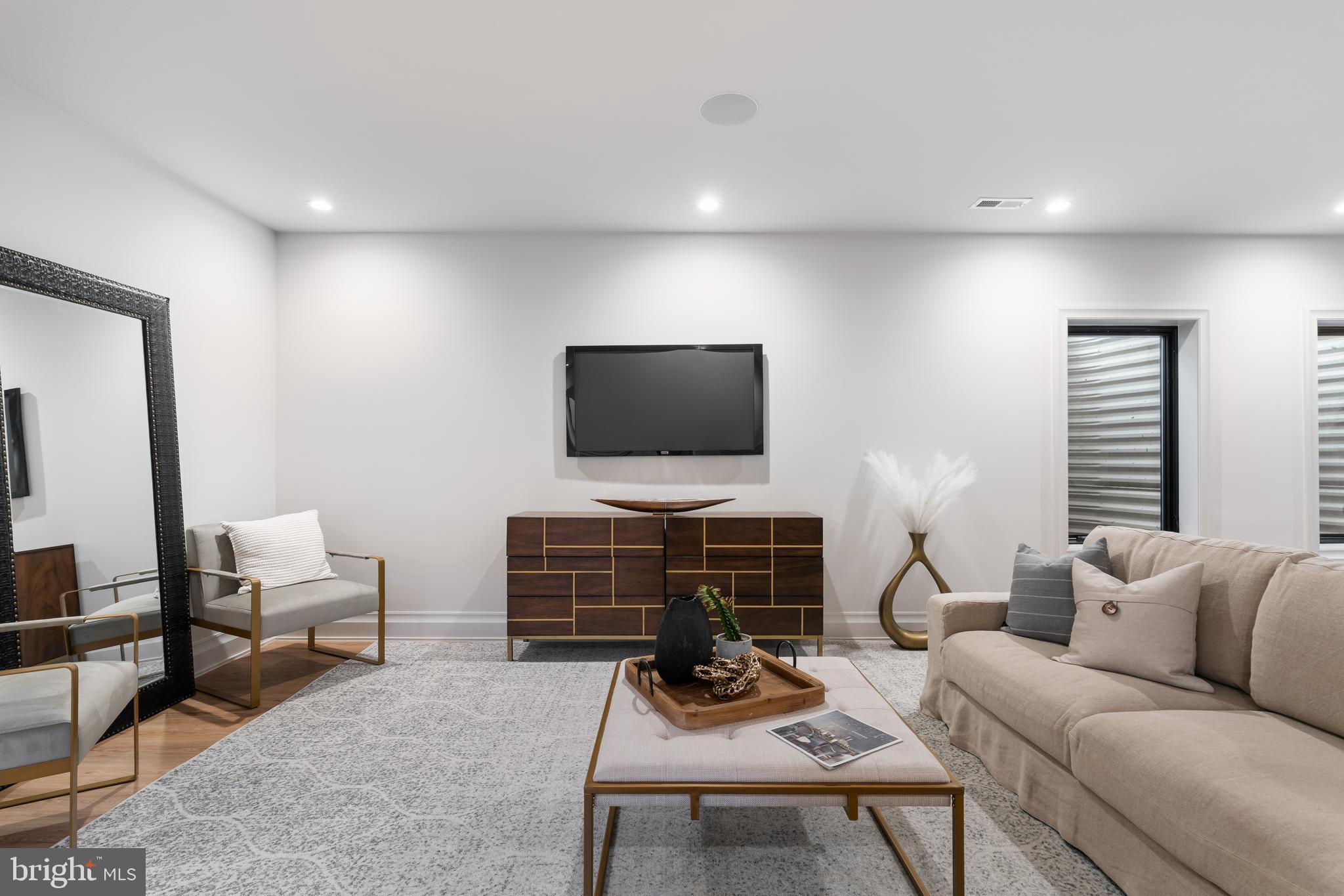 BERKSHIRE OAKWOOD - Residential