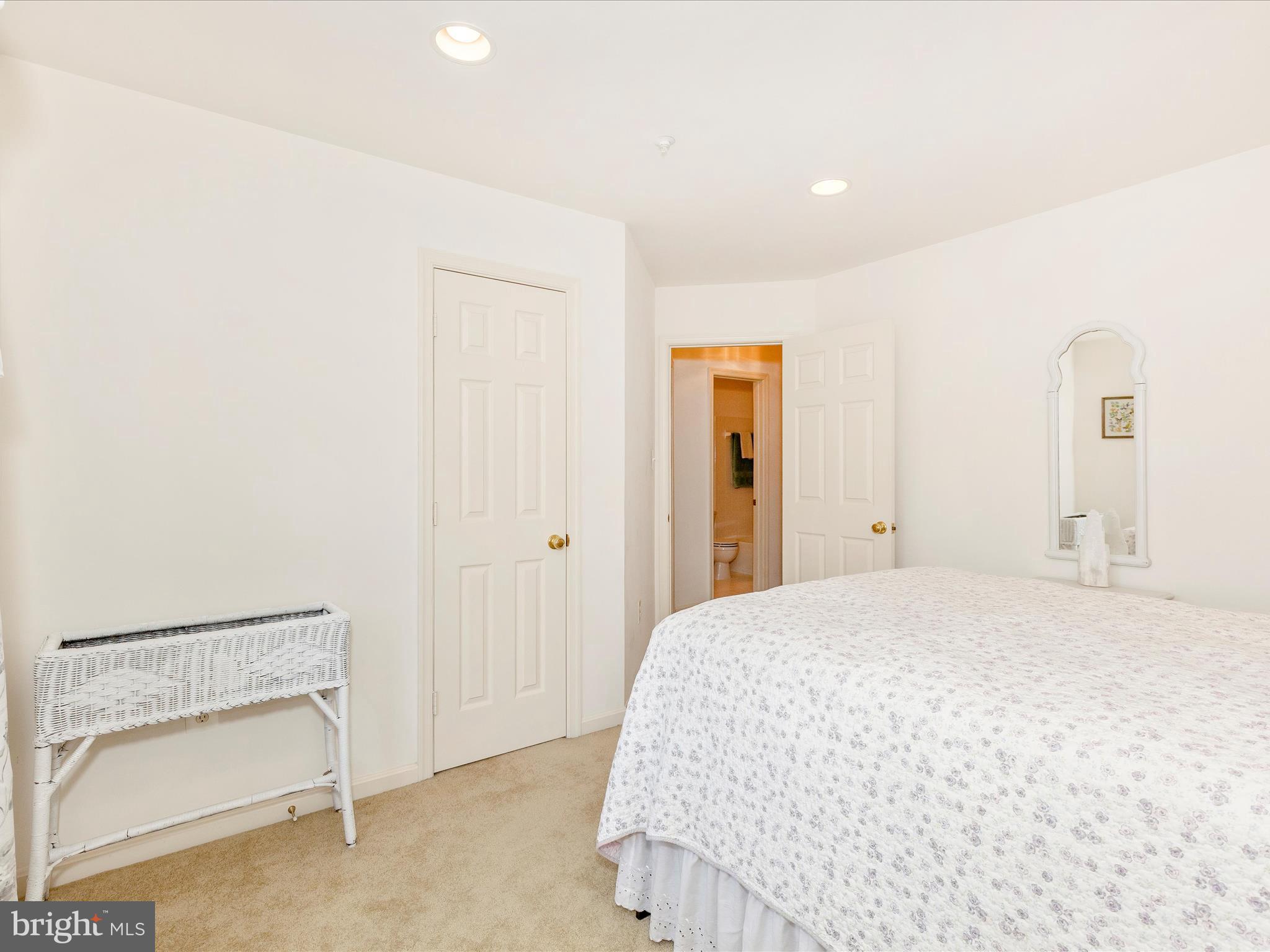 WORMANS MILL - Residential