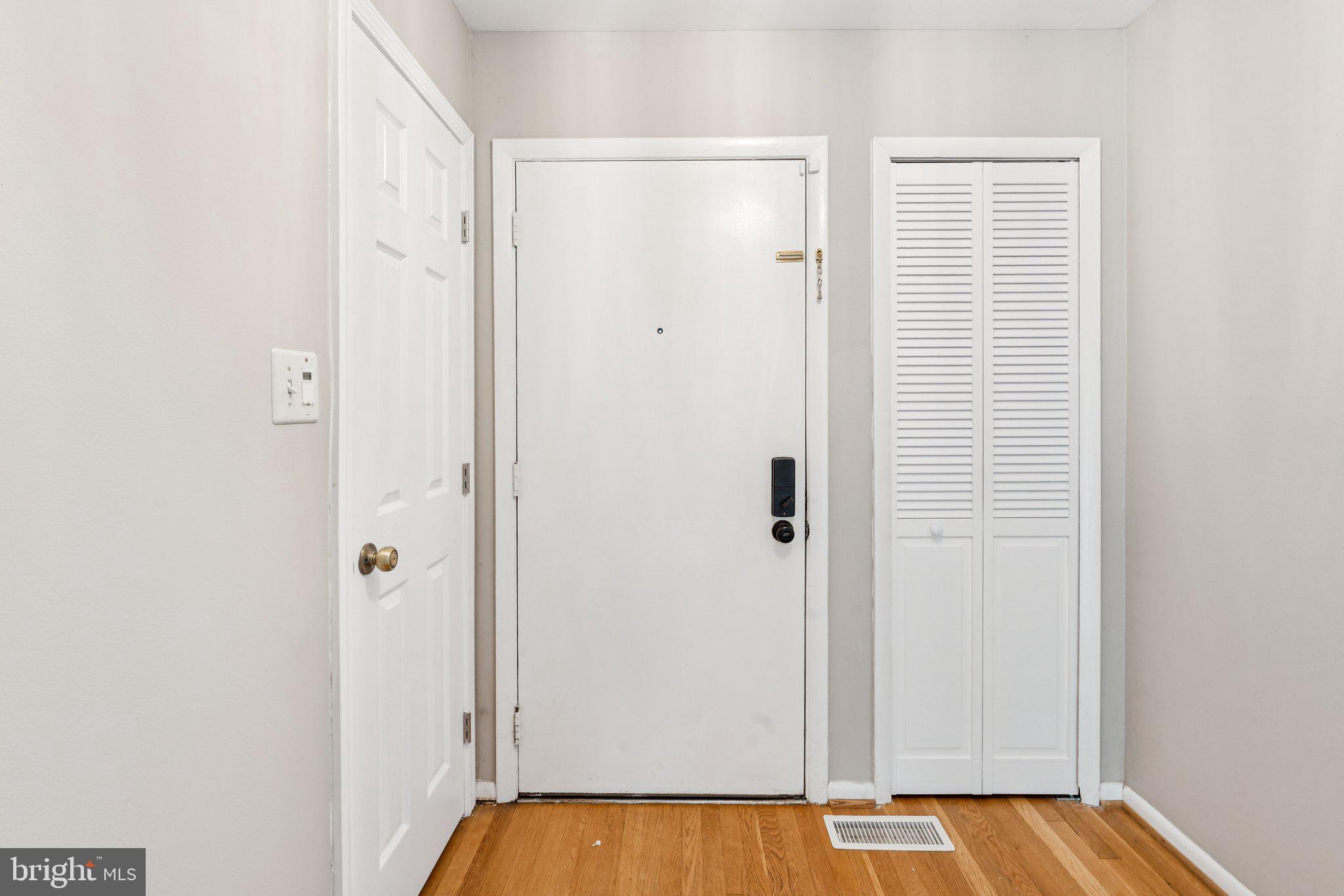 RESTON - Residential Lease