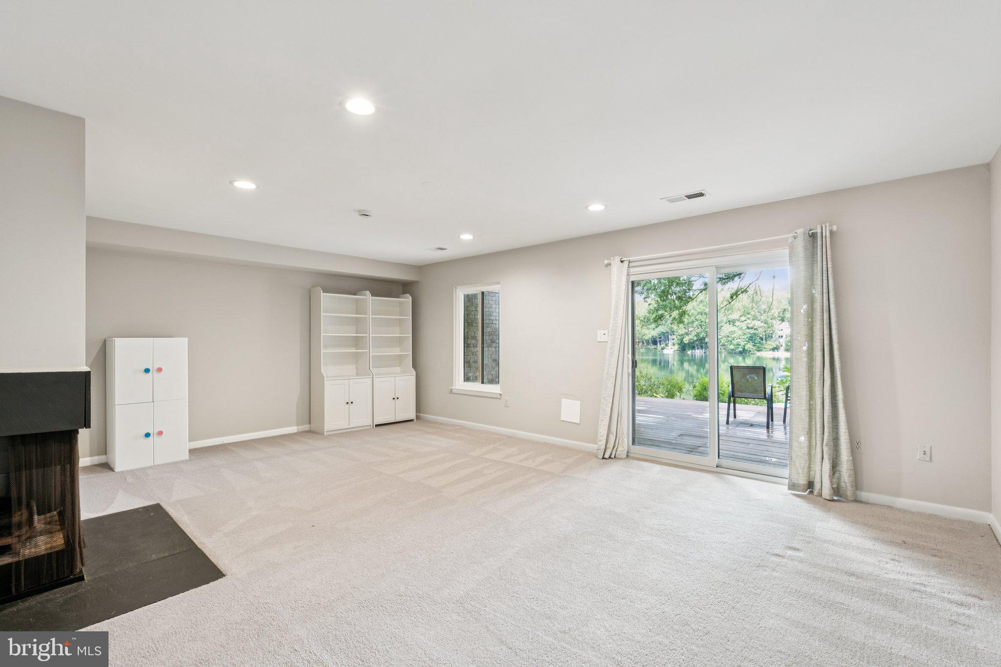 RESTON - Residential Lease