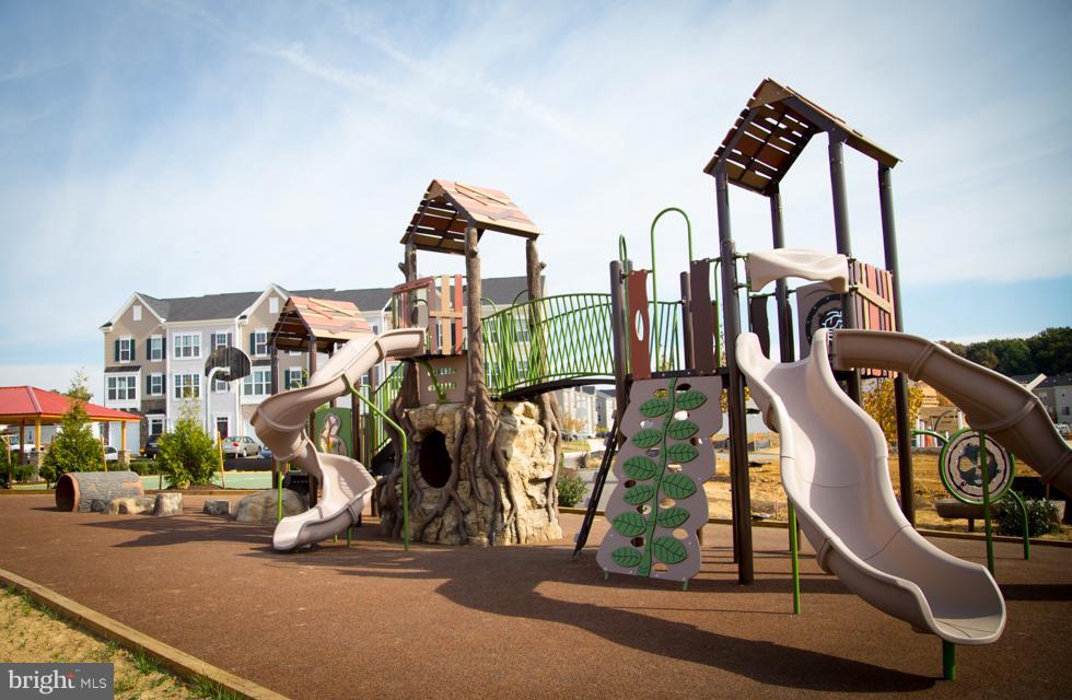 MAYFAIR - Residential