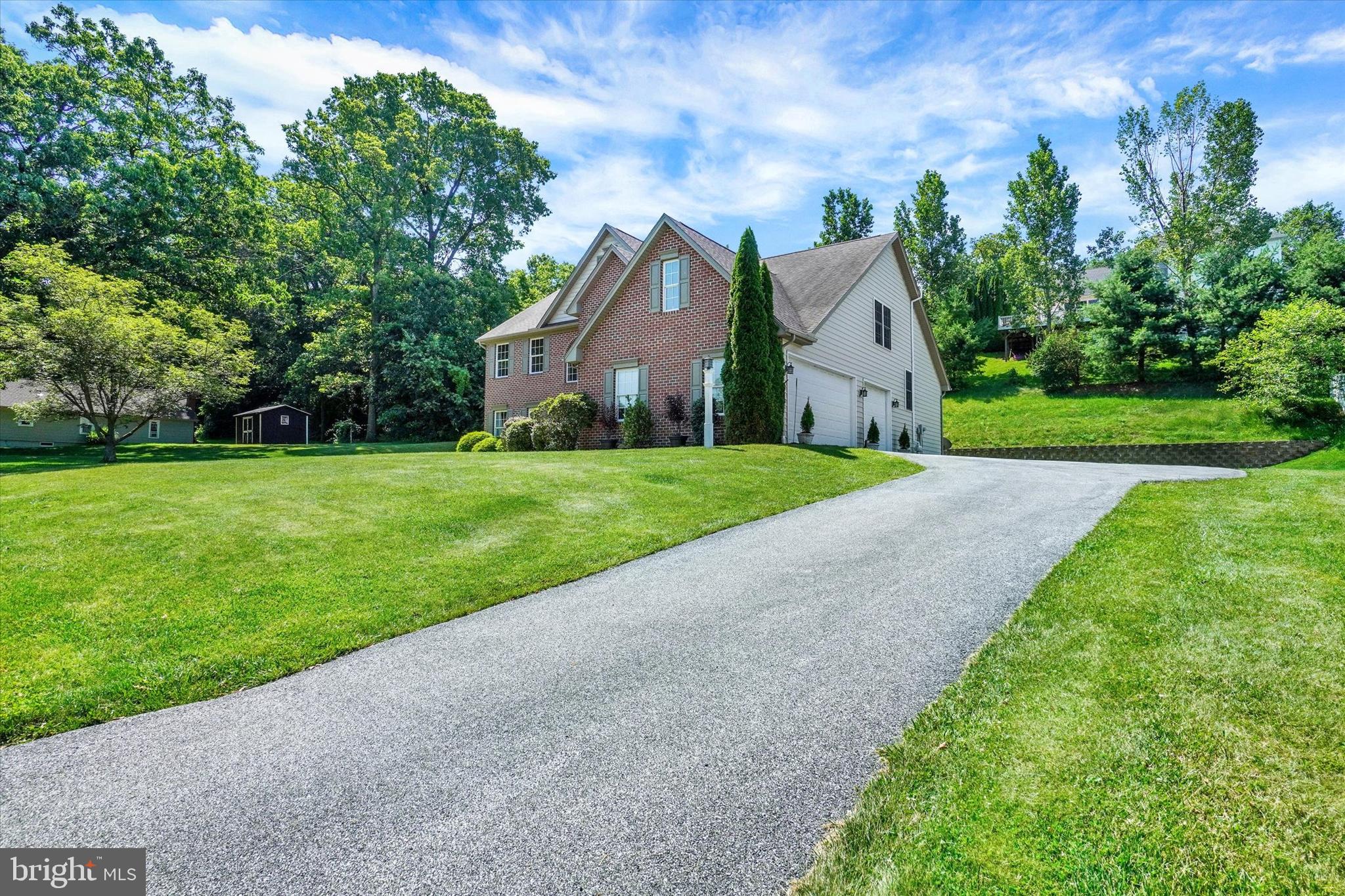 28 VALLEY ROAD