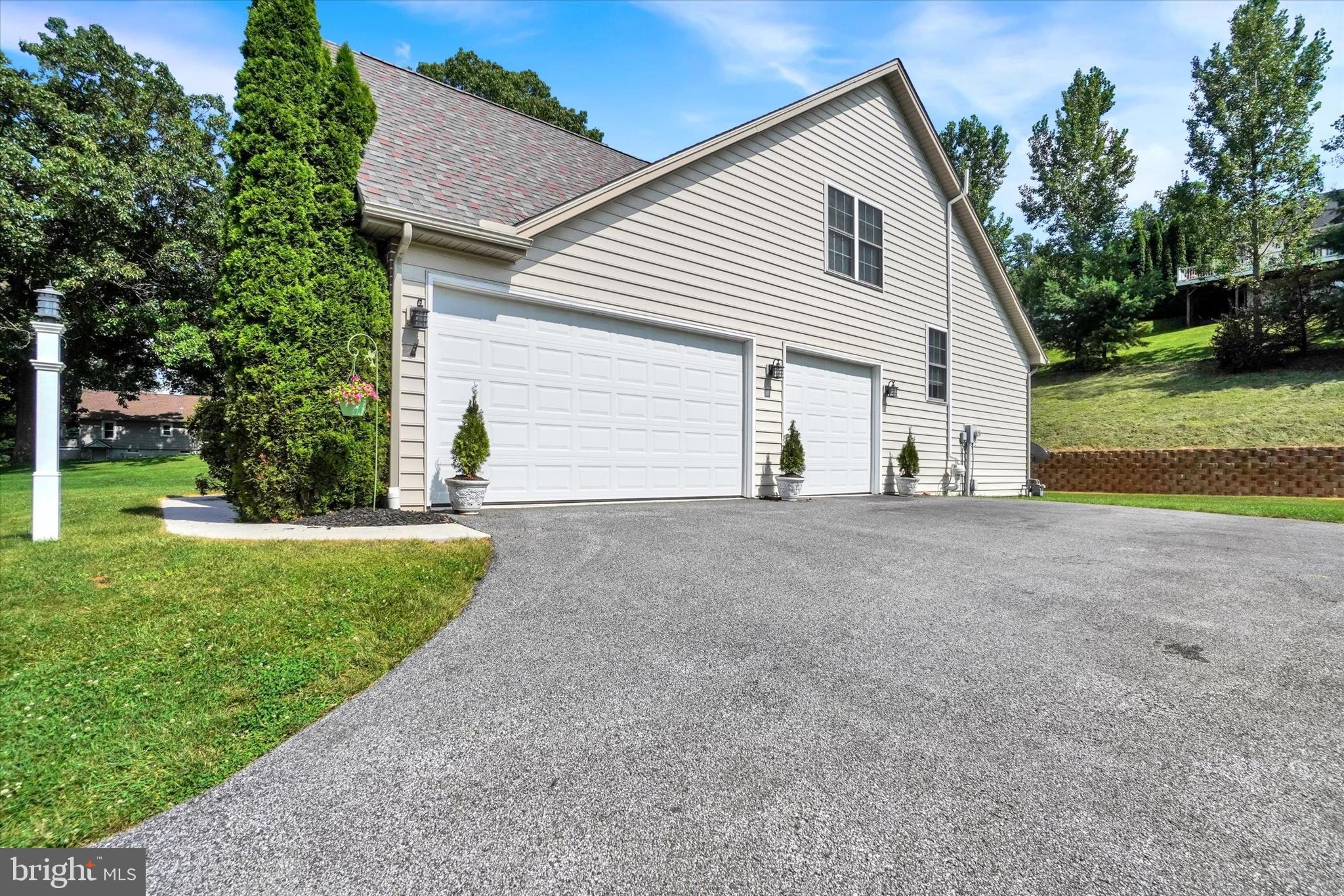 28 VALLEY ROAD