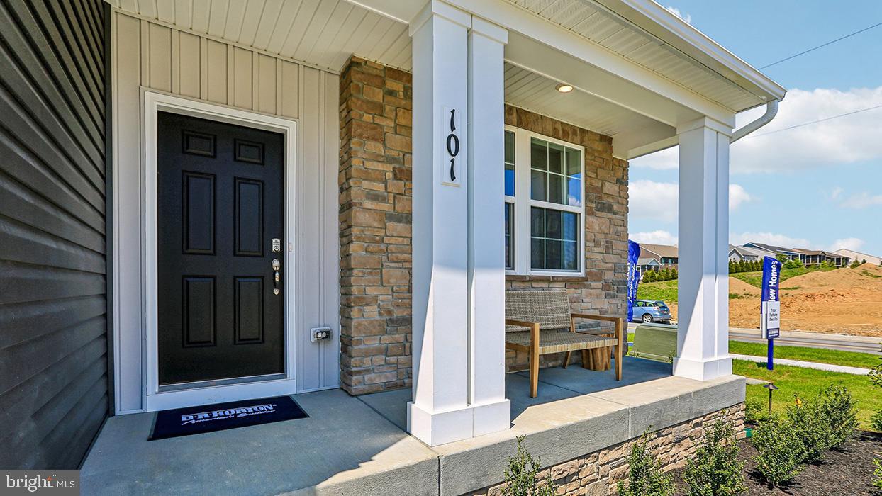 102 APPLE RIDGE DRIVE