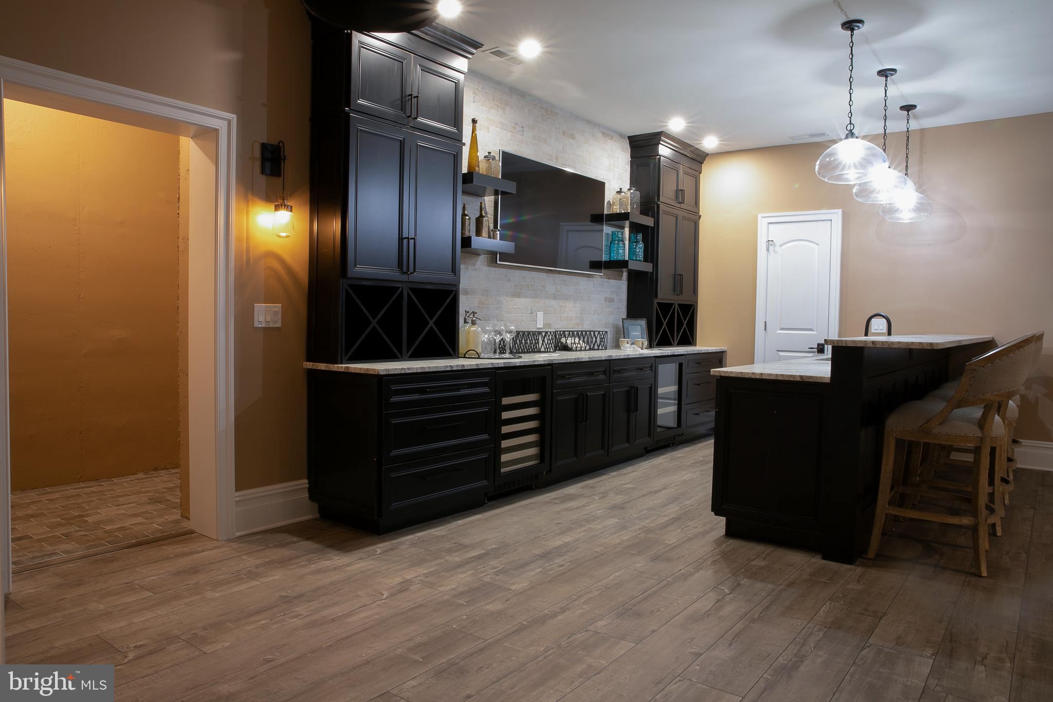 MAKEFIELD MEADOWS - Residential