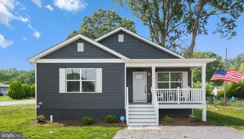 121 1st Street, Colonial Beach, VA MLS: VAWE2008852