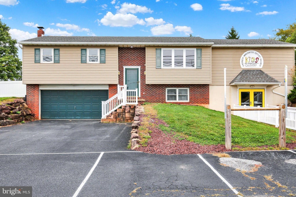 Photo of 2740 N Reading Road, REINHOLDS, PA 17569 (MLS # PALA2097740)