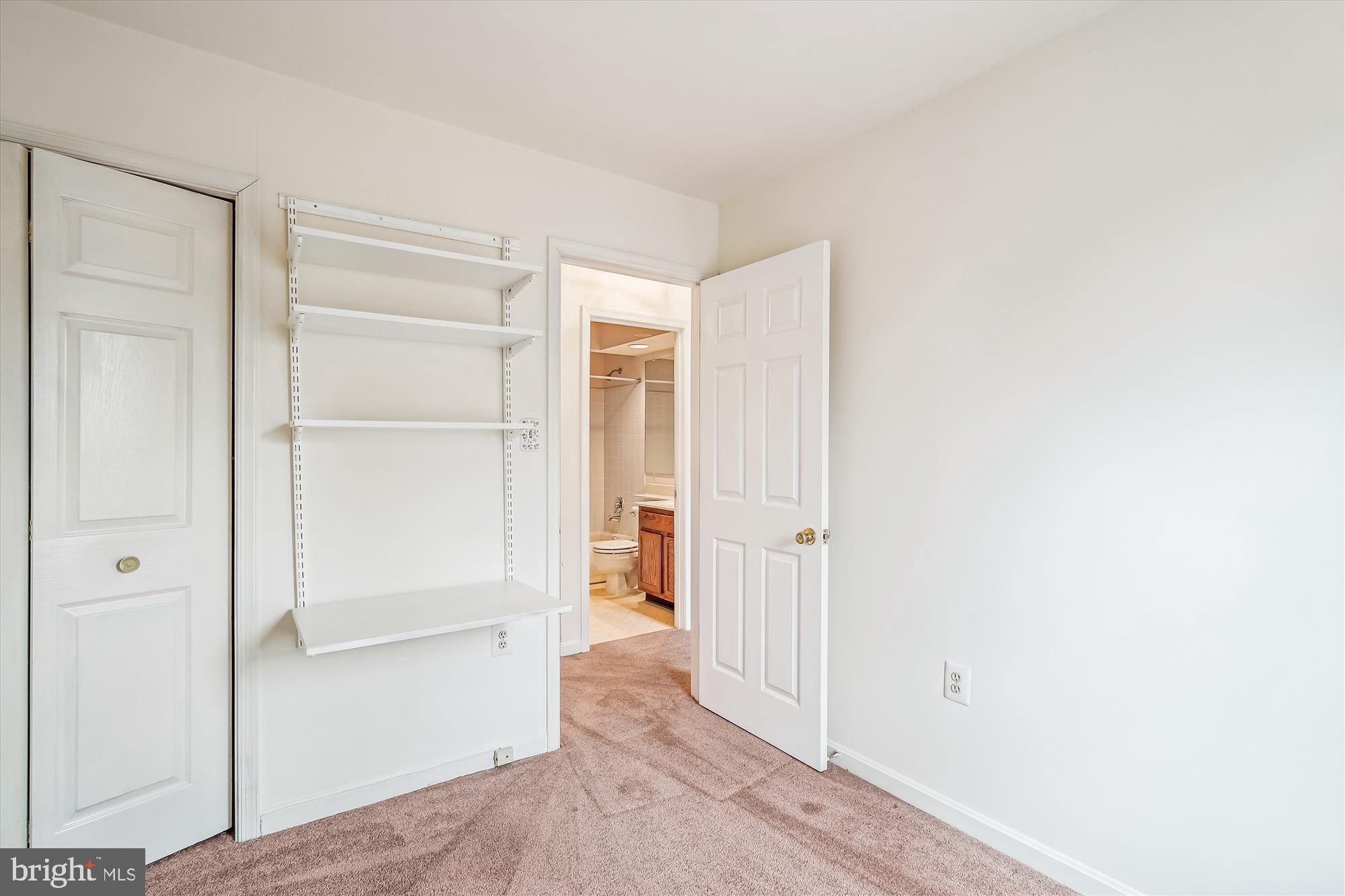 POTOMAC LAKES - Residential