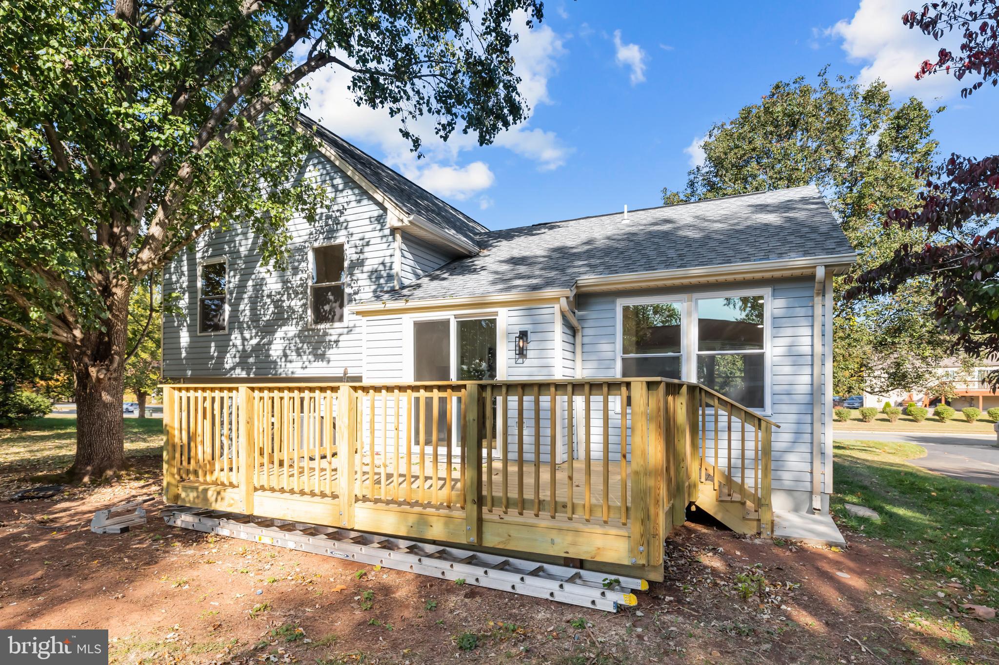 CEDAR CREST - Residential