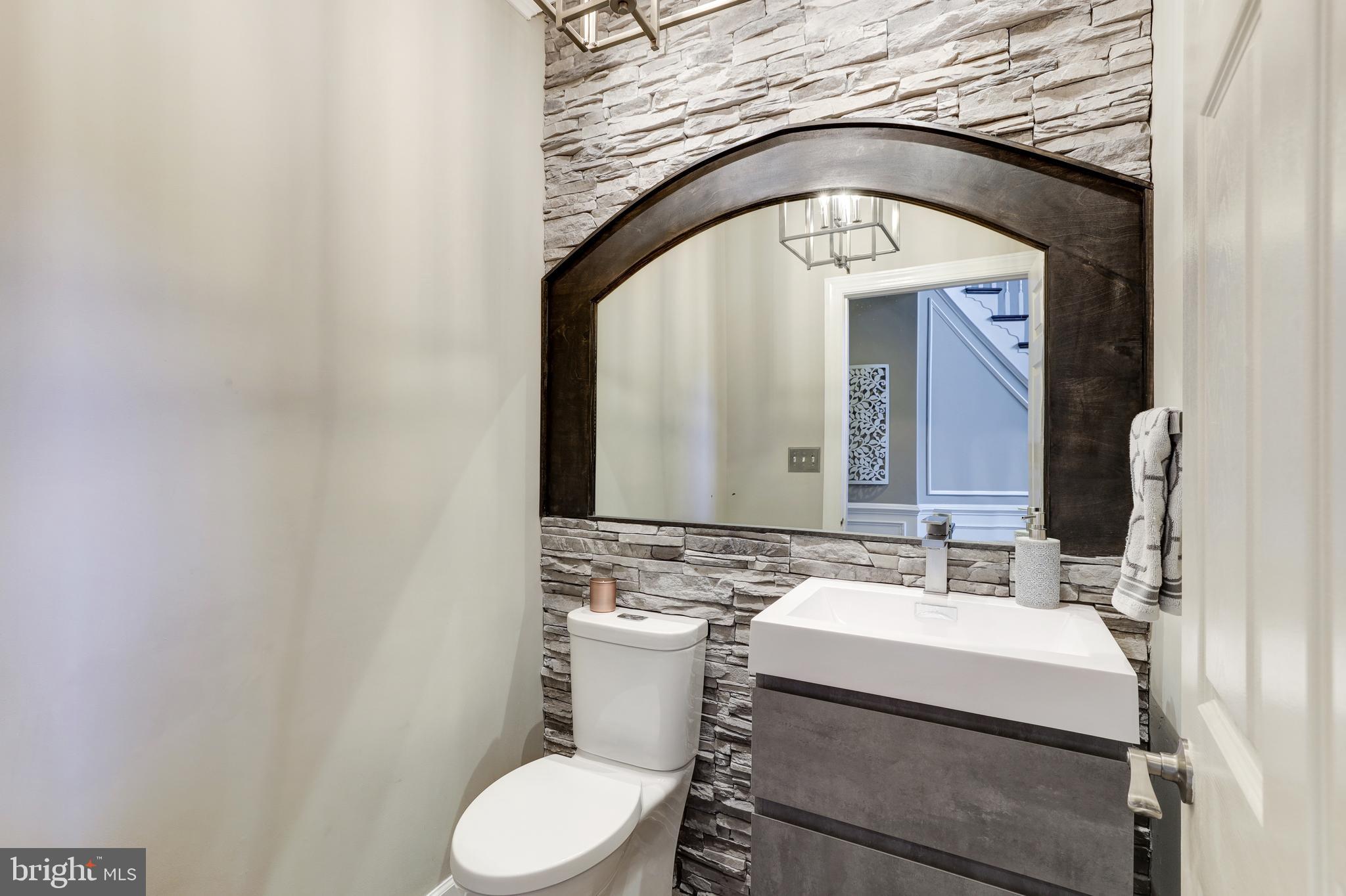 BELMONT COUNTRY CLUB - Residential