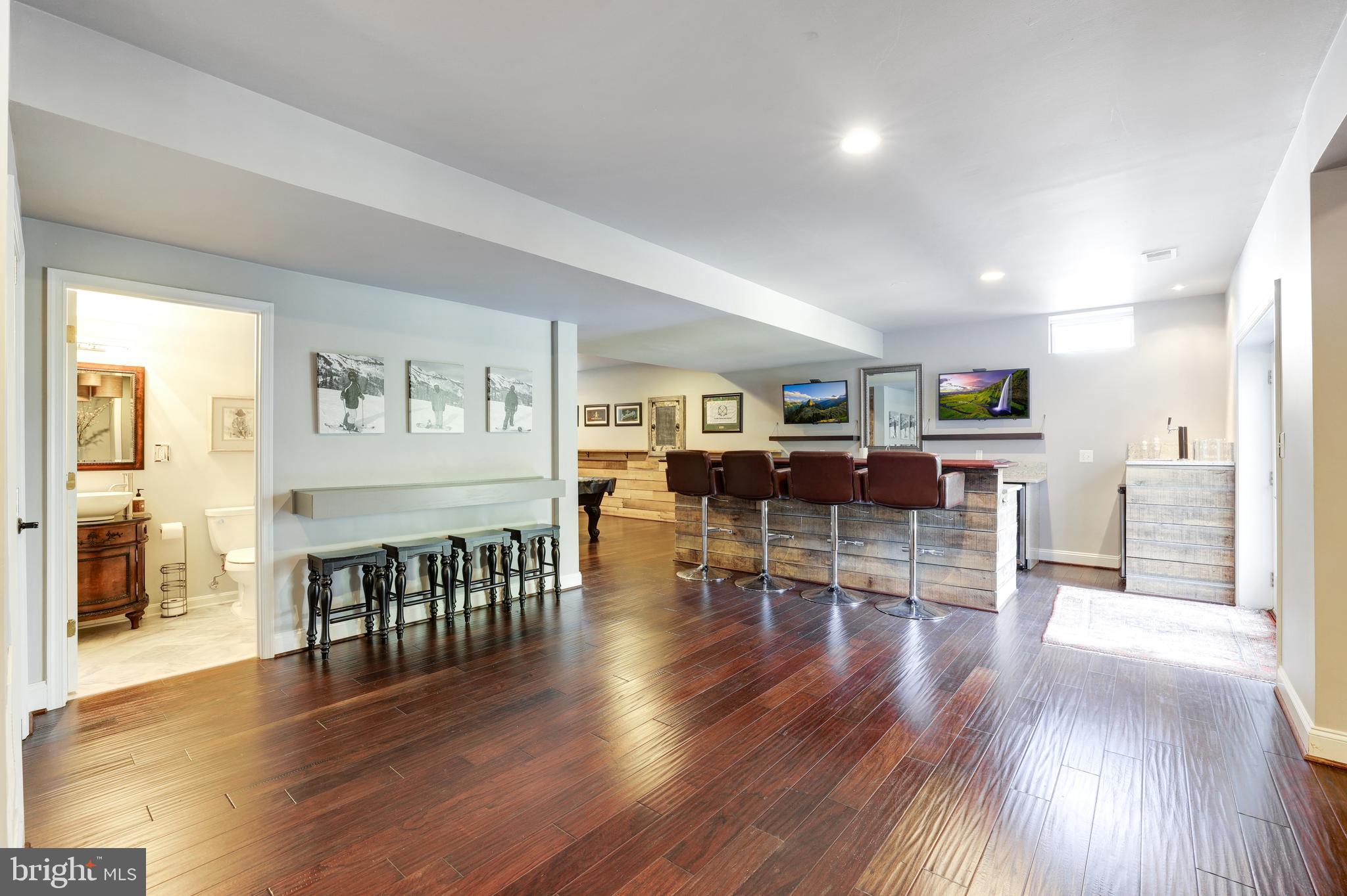 BELMONT COUNTRY CLUB - Residential