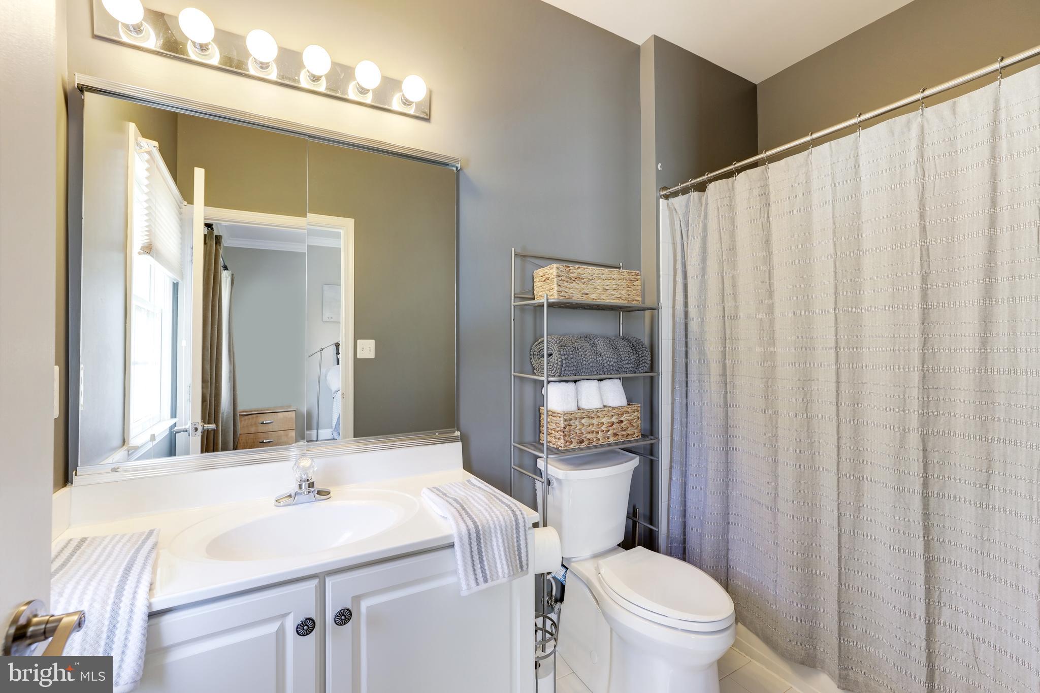 BELMONT COUNTRY CLUB - Residential