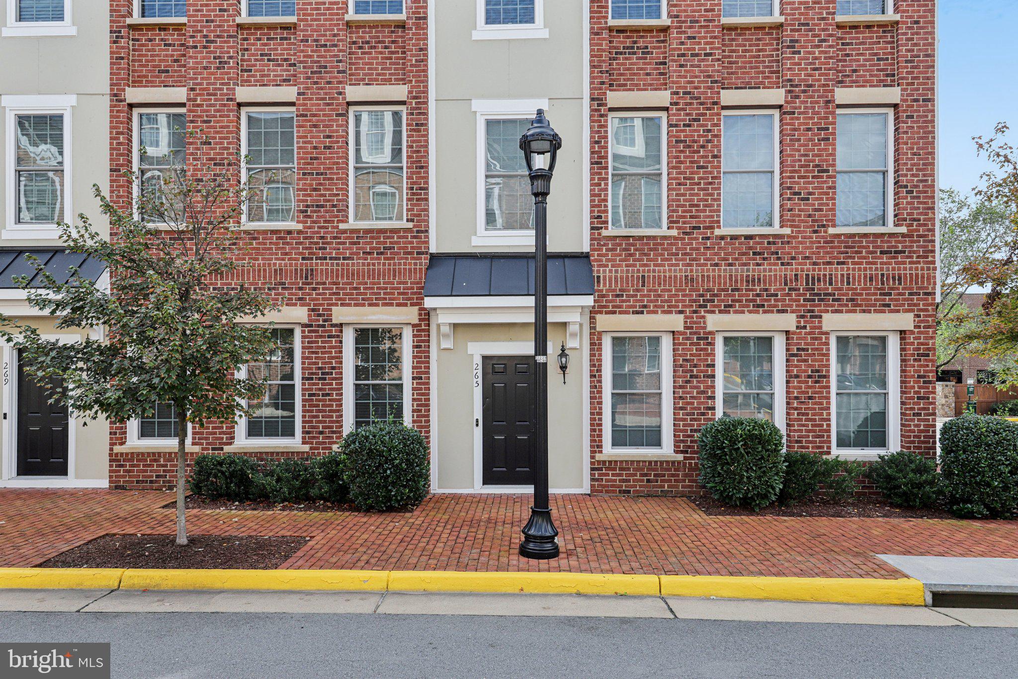 265 HIGH RAIL TERRACE SE