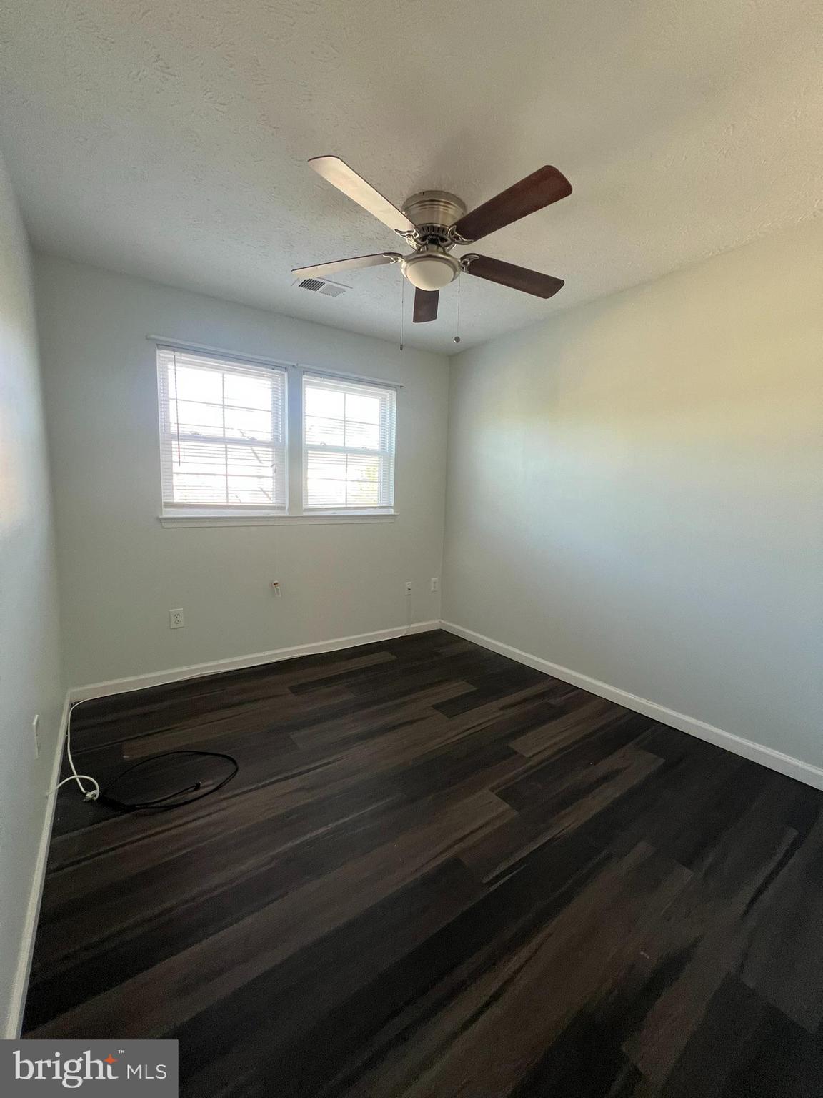 SEVEN OAKS - Residential Lease