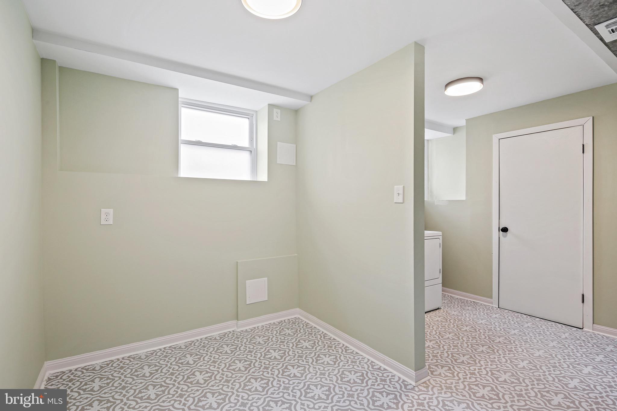 ELIZABETHS LANDING - Residential