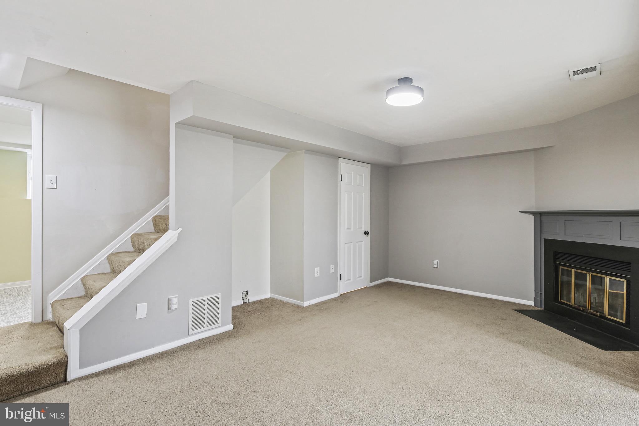 ELIZABETHS LANDING - Residential