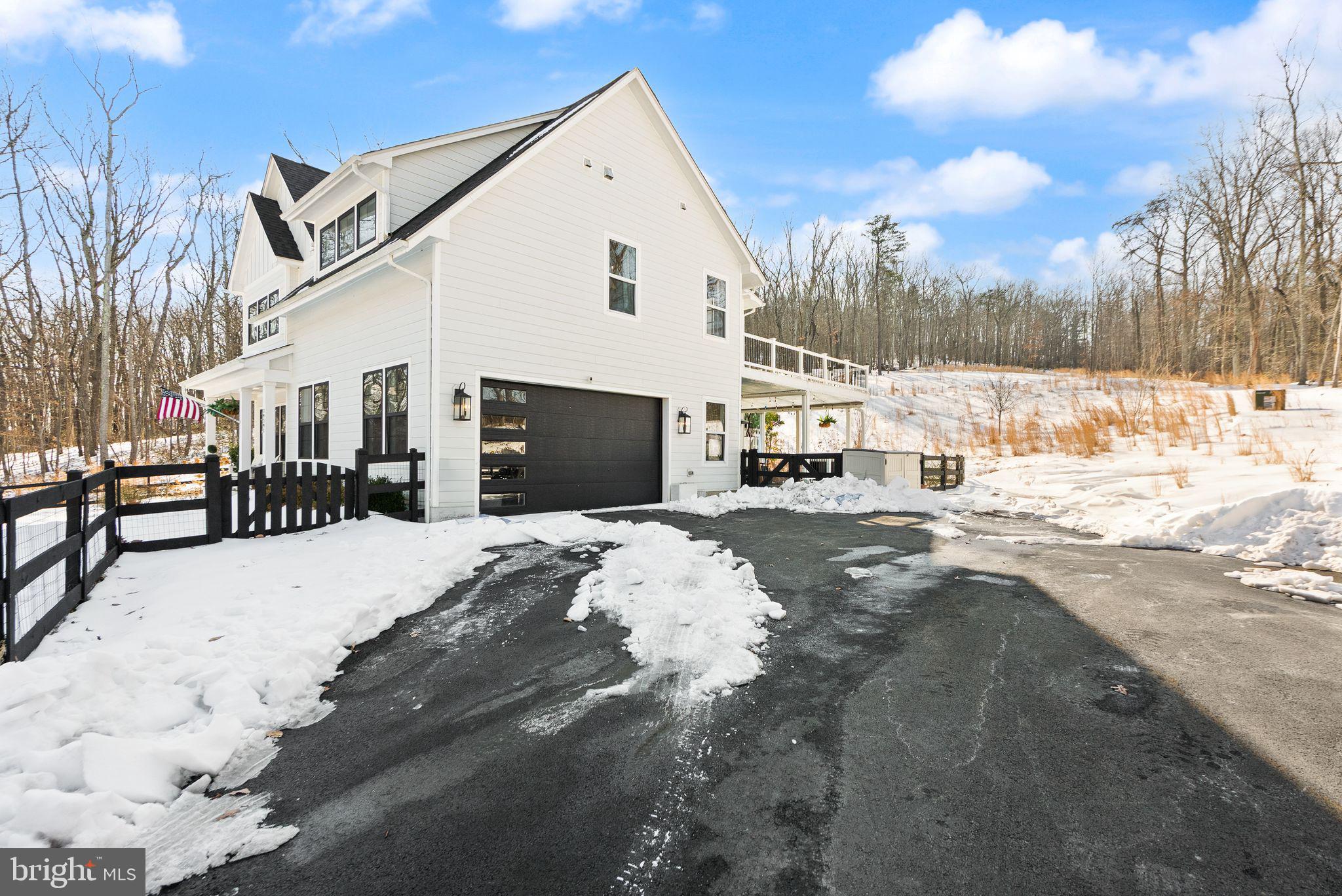 SADDLE RIDGE - Residential