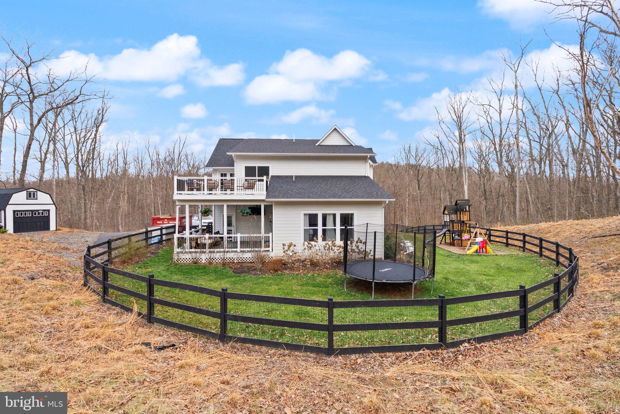 SADDLE RIDGE - Residential