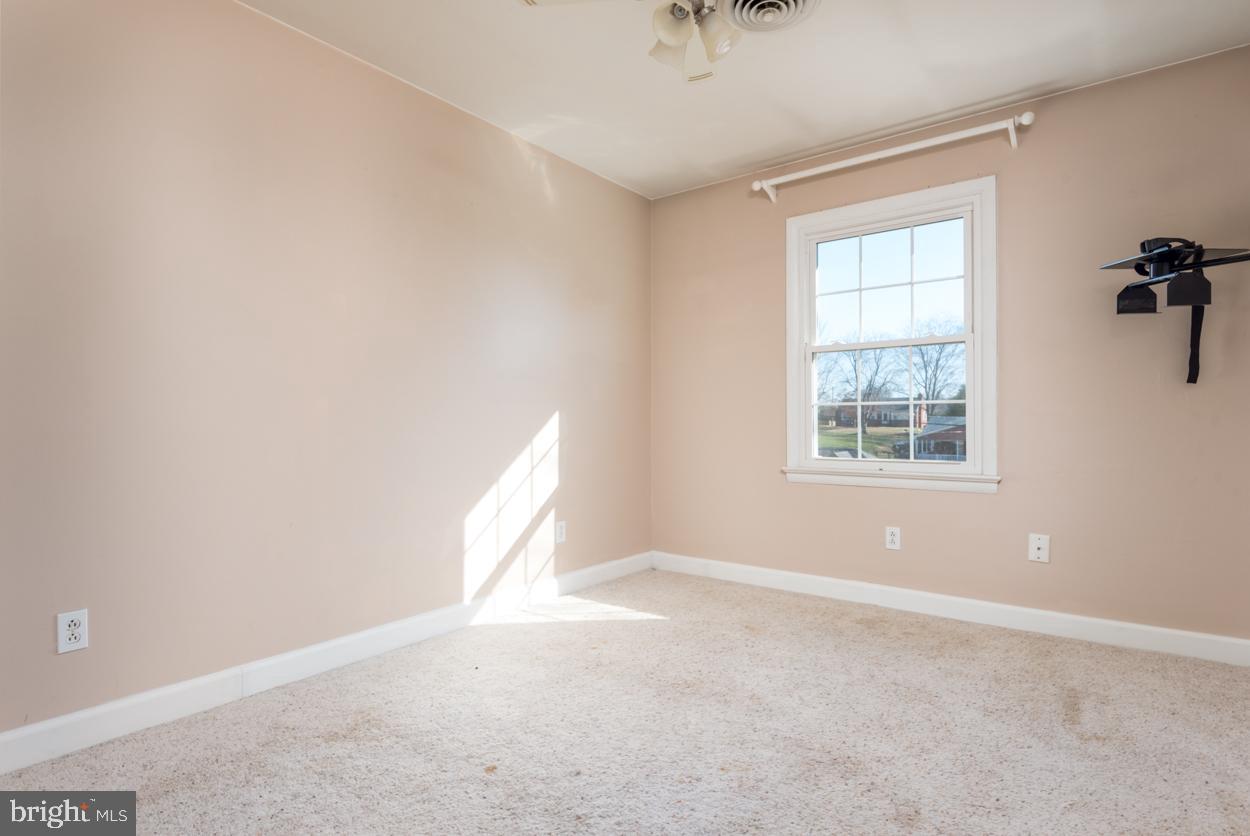 BROADVIEW ACRES - Residential