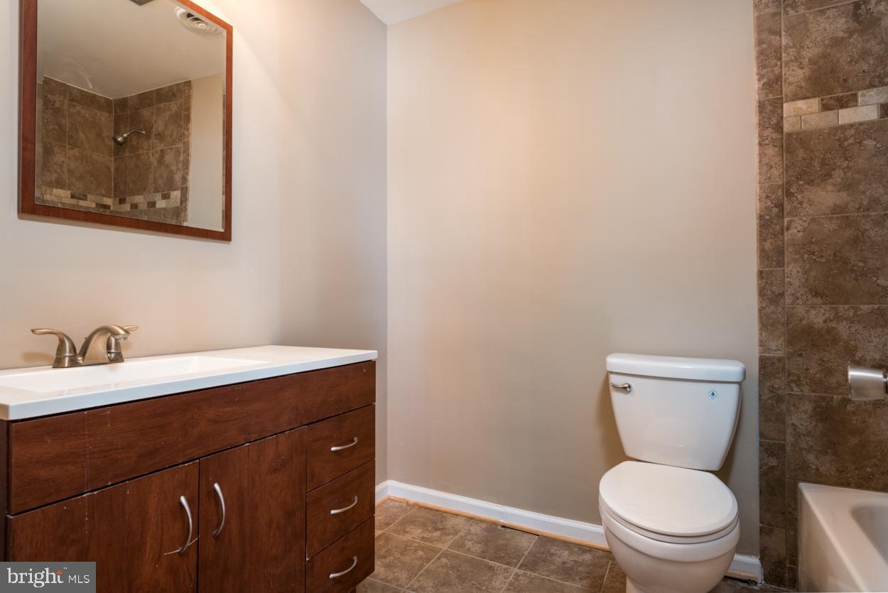 BROADVIEW ACRES - Residential