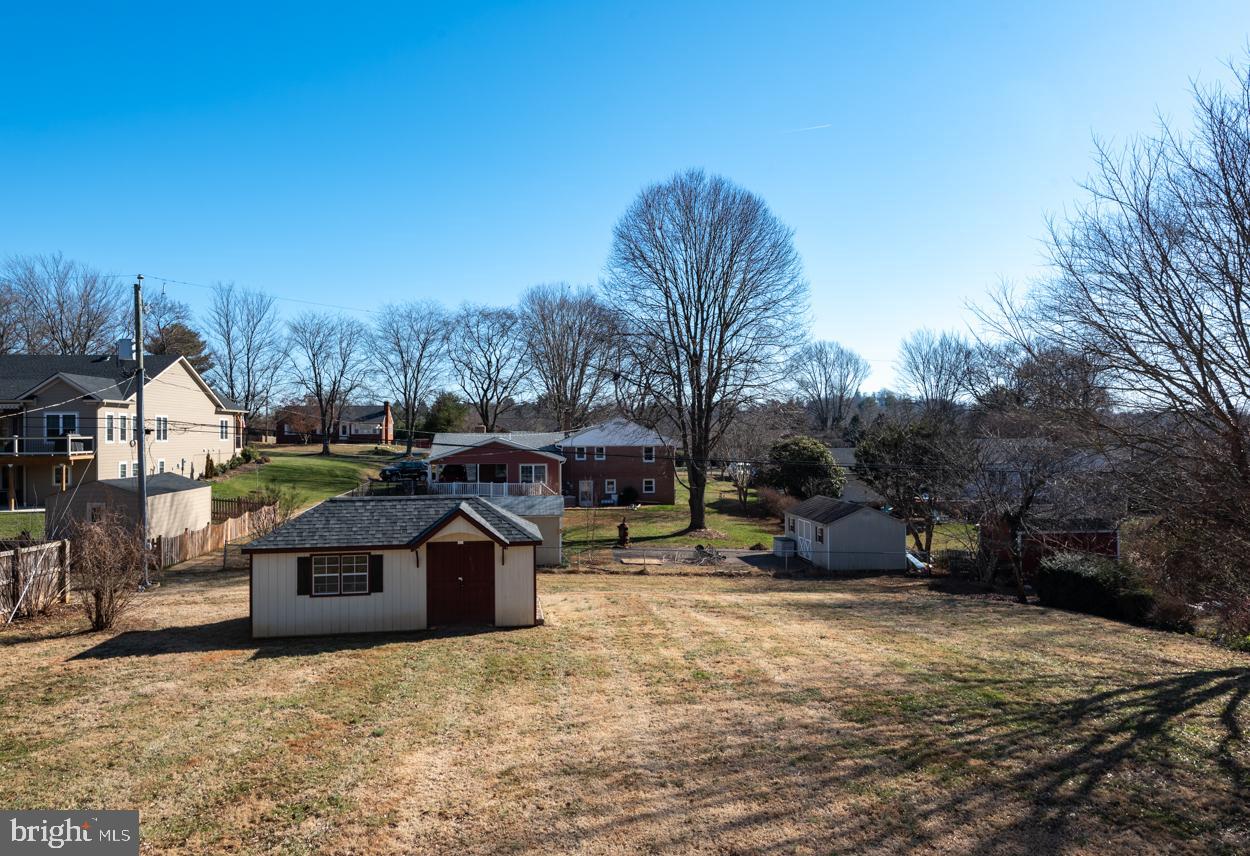 BROADVIEW ACRES - Residential