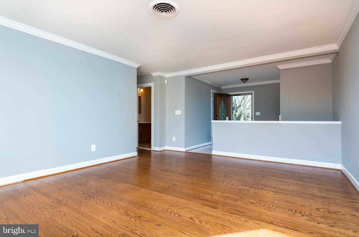 BROADVIEW ACRES - Residential