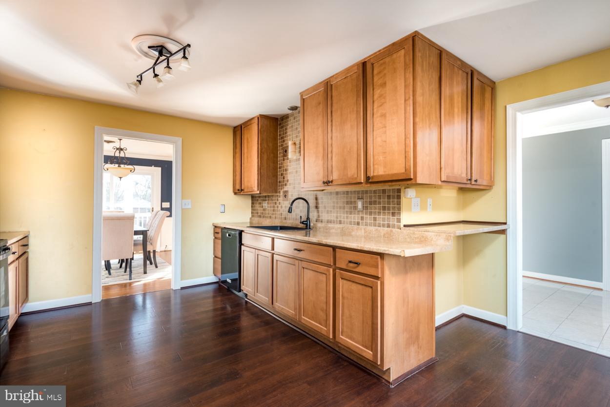 BROADVIEW ACRES - Residential