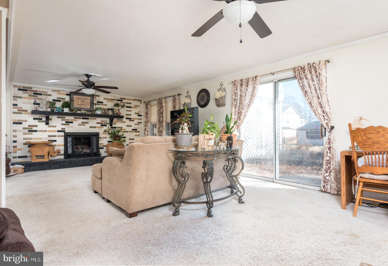 BROADVIEW ACRES - Residential