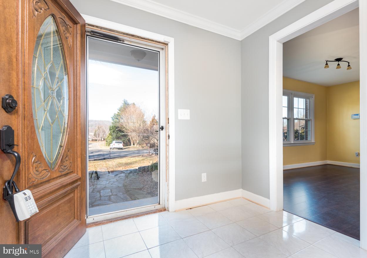 BROADVIEW ACRES - Residential