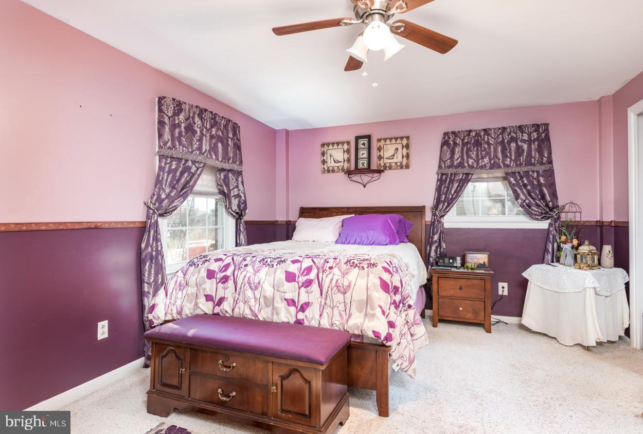 BROADVIEW ACRES - Residential