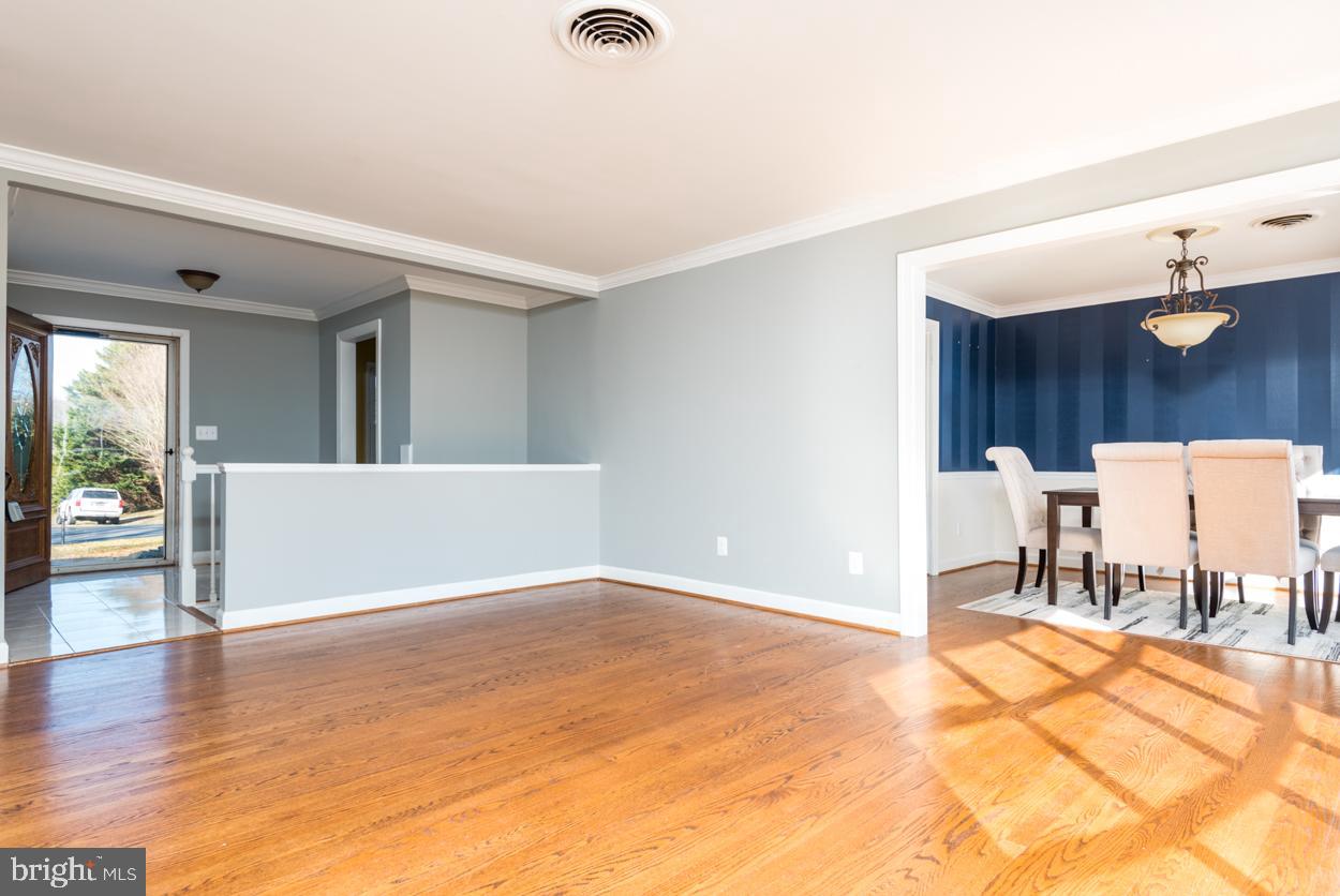 BROADVIEW ACRES - Residential