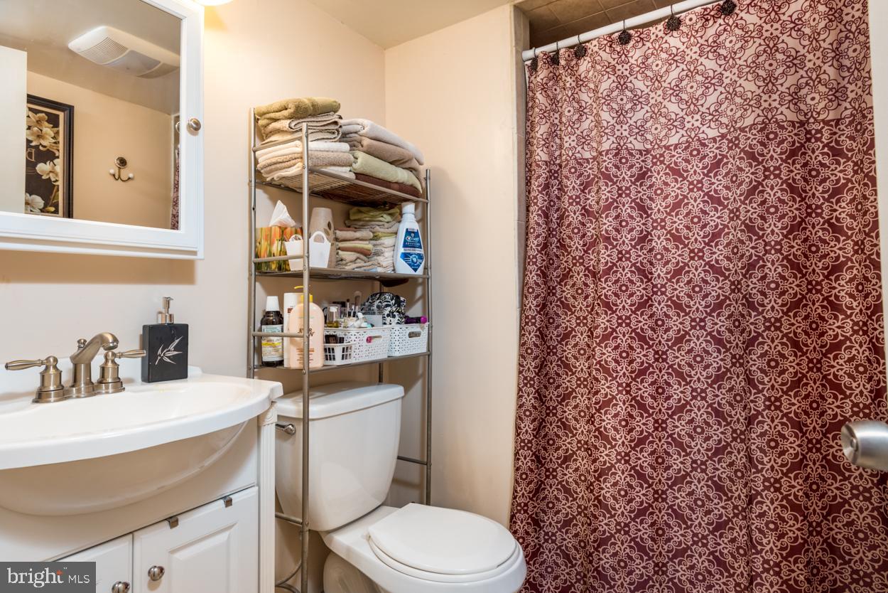 BROADVIEW ACRES - Residential