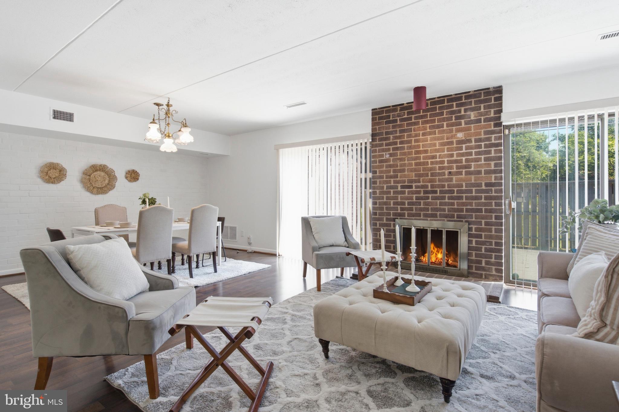 19 SADDLE COURT B